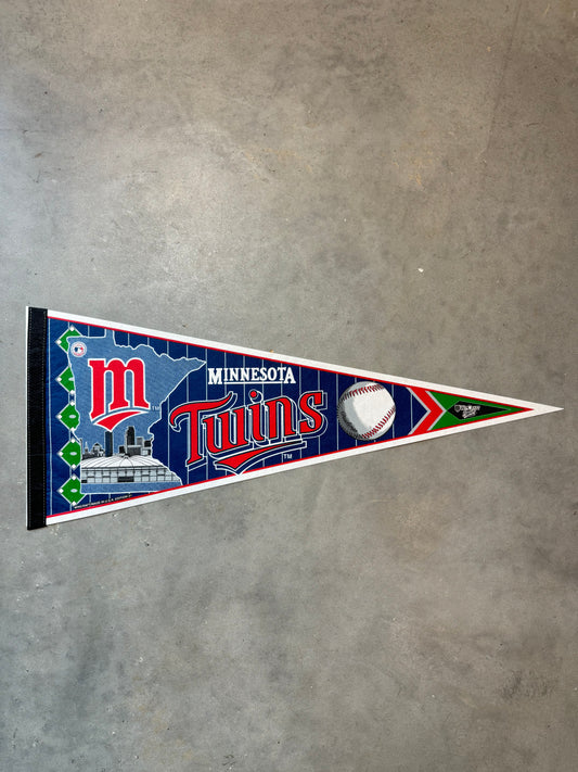 90’s Minnesota Twins Vintage Skyline MLB Pennant