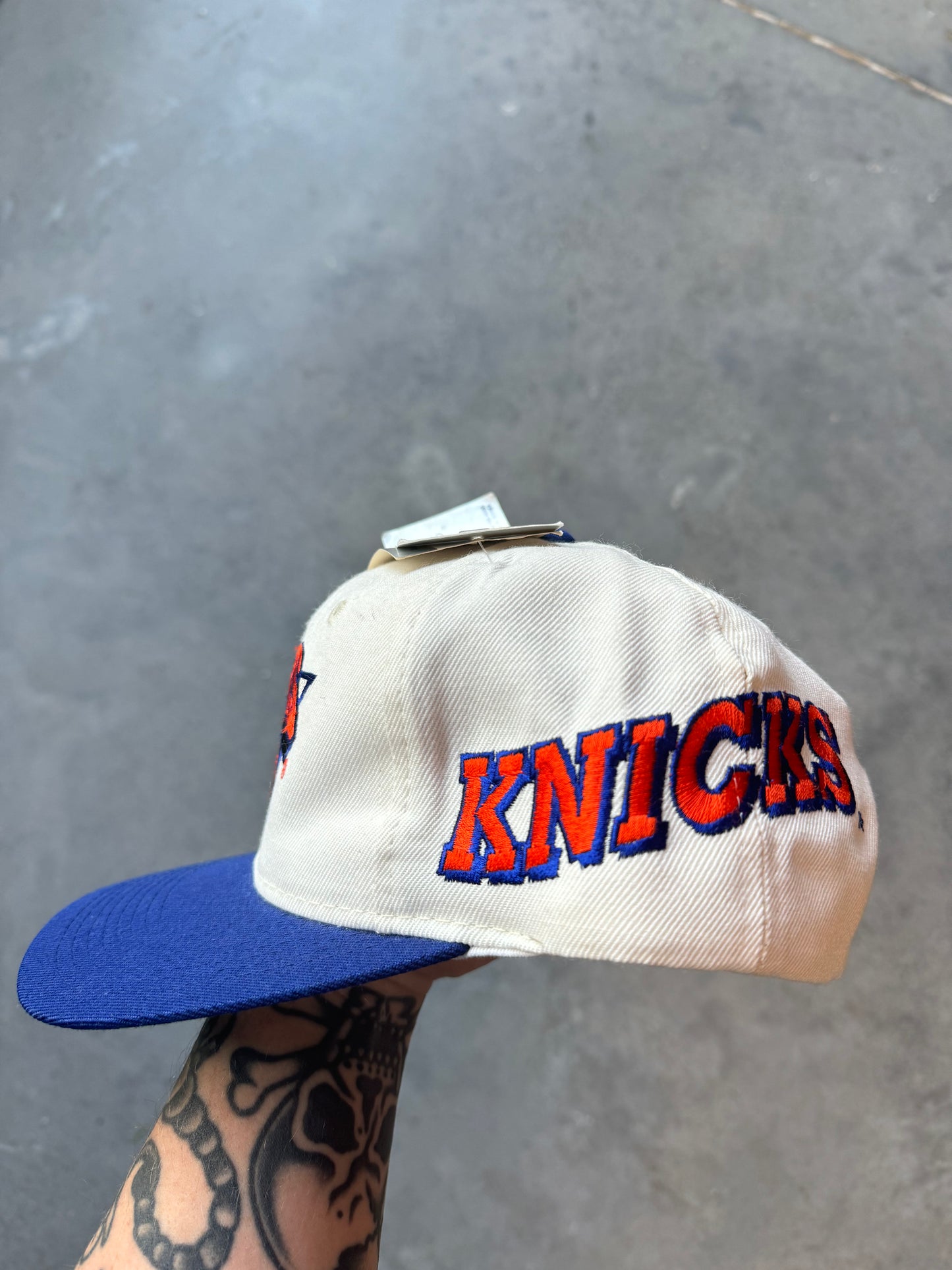 1994 New York Knicks Vintage Sports Specialties Side Wave White / Blue NBA Snapback Hat - Deadstock (OSFA)