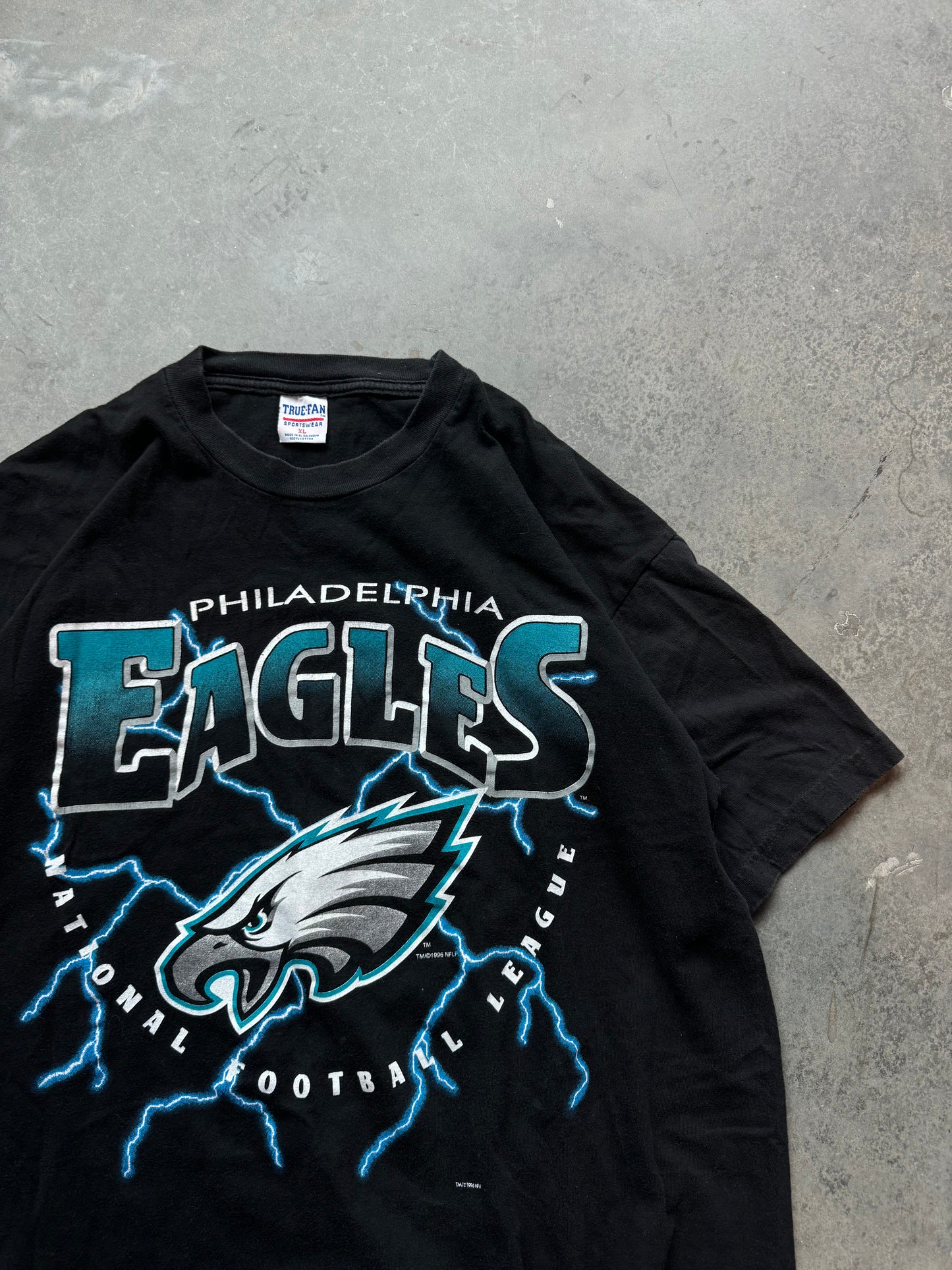 1996 Philadelphia Eagles Vintage Lightning Print NFL Big Logo Tee (XL)