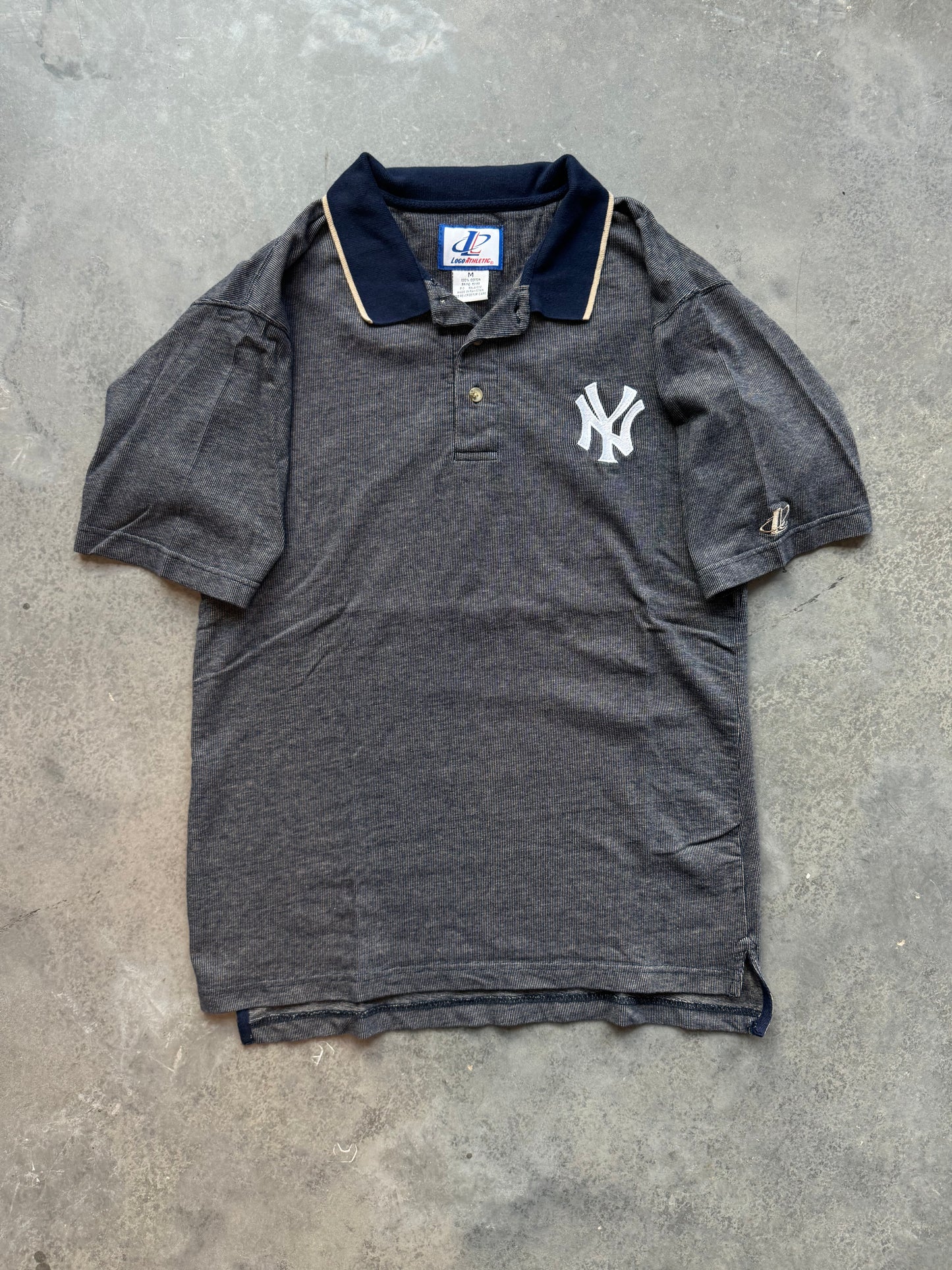 90’s New York Yankees Vintage Navy Blue Embroidered MLB Polo Collared Shirt (Medium)