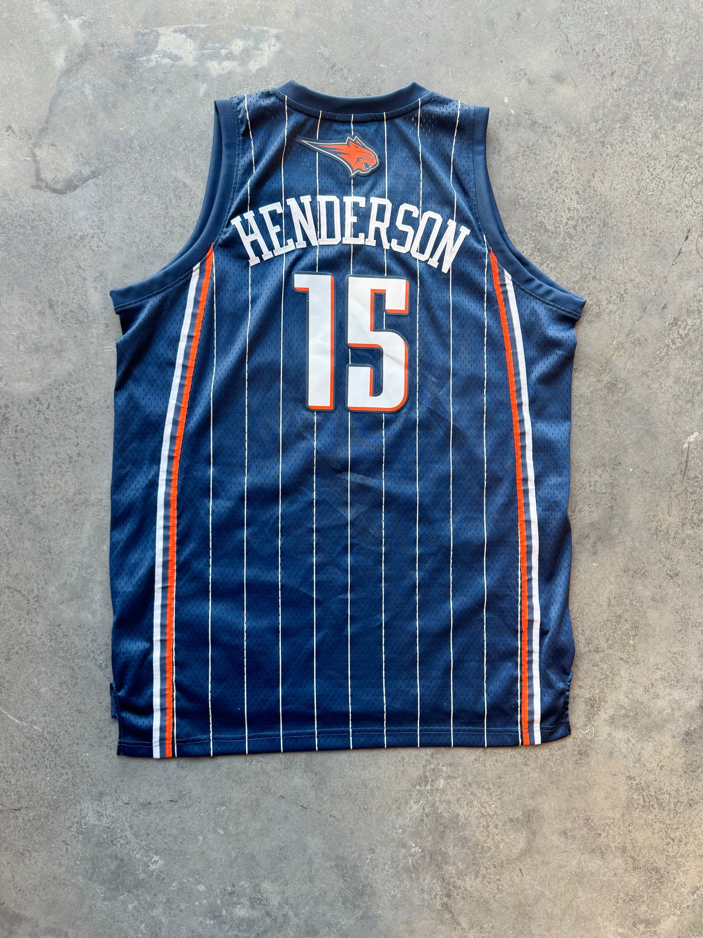 2009/2010 Charlotte Bobcats Vintage Gerald Henderson Adidas NBA Stitched Swingman Jersey (XL)