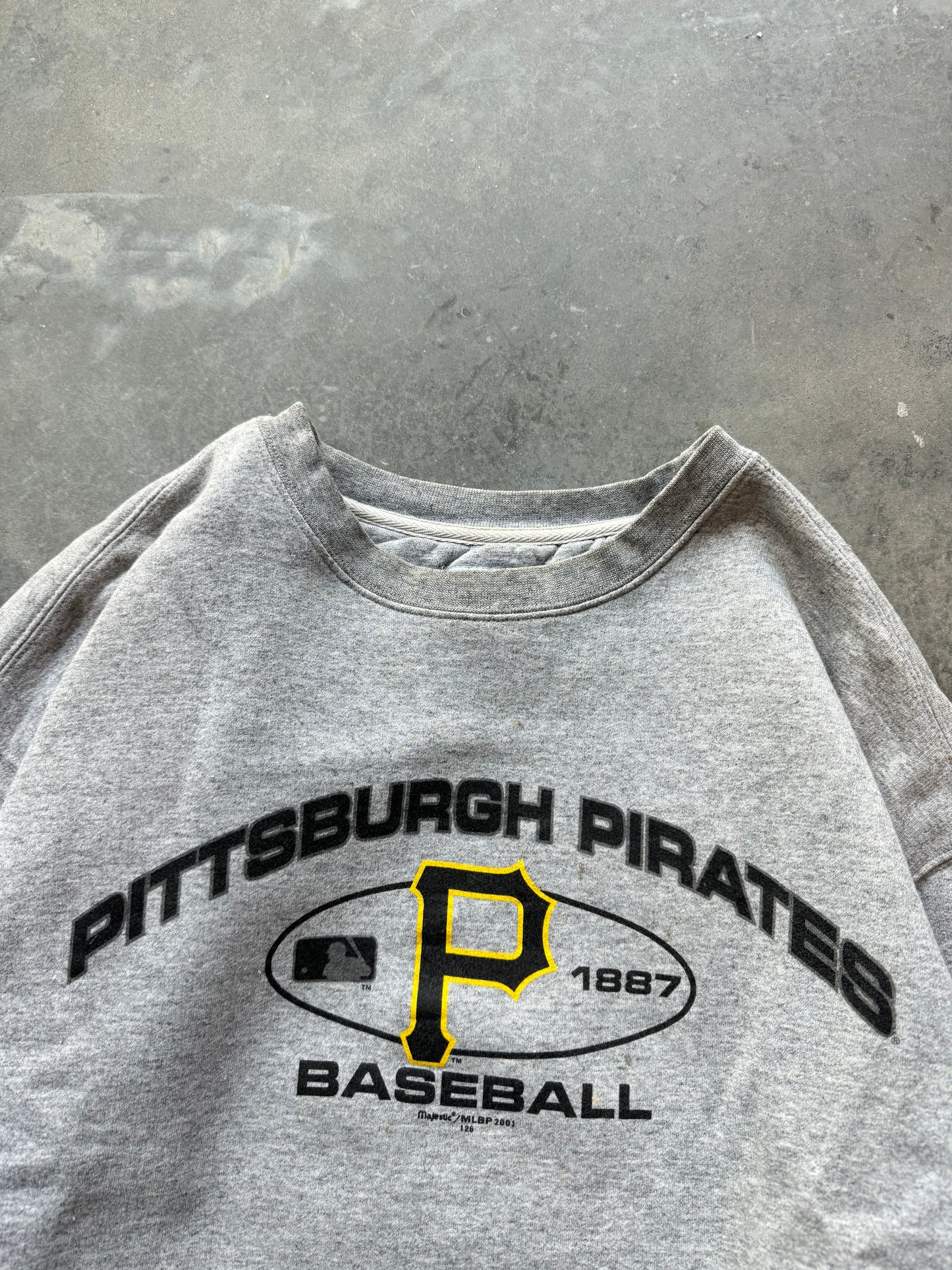 2001 Pittsburgh Pirates Vintage Grey Majestic Heavyweight MLB Crewneck (Large)