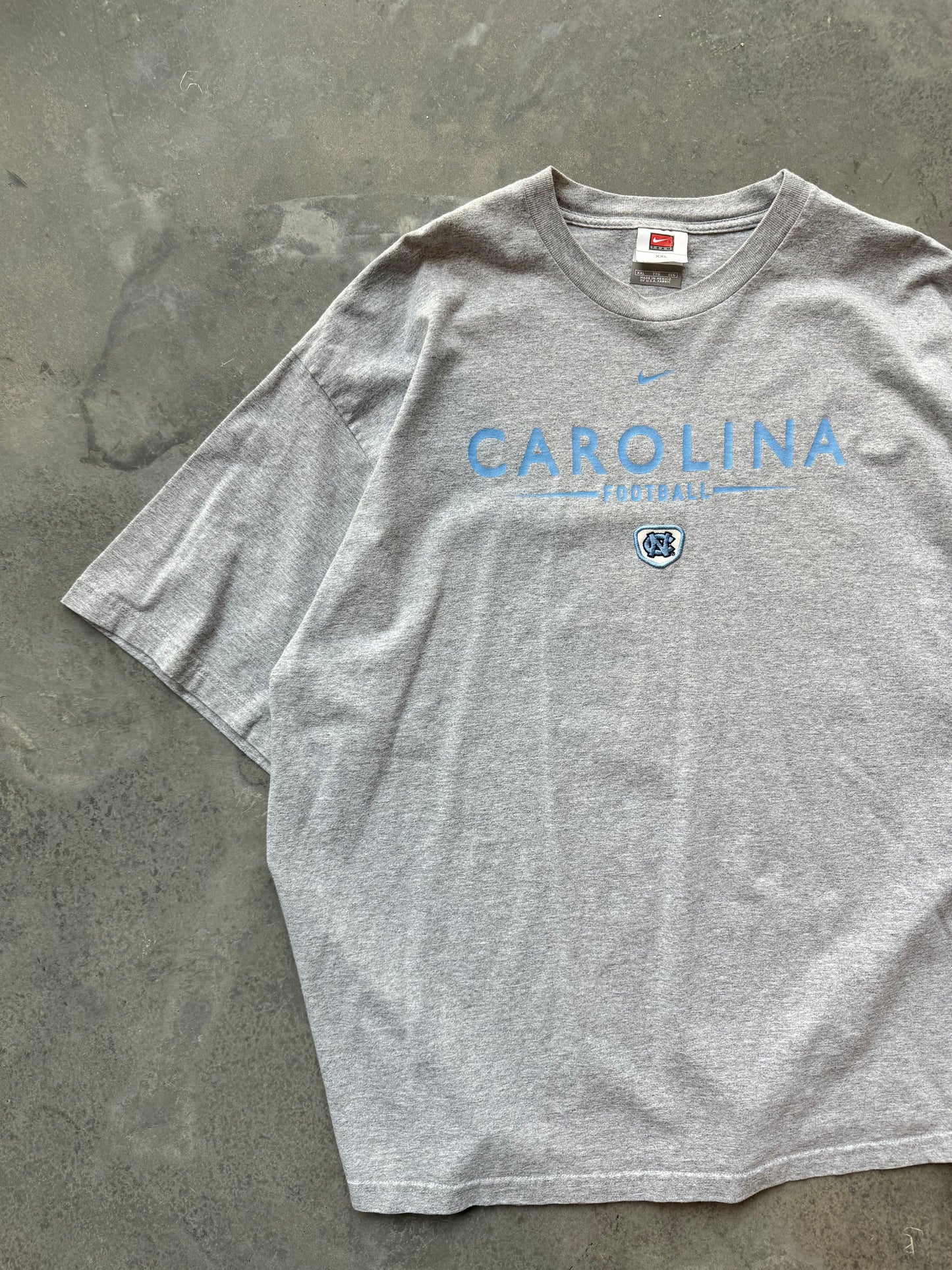 00’s UNC North Carolina Tarheels Football Vintage Nike Center Swoosh Tee (XXL)