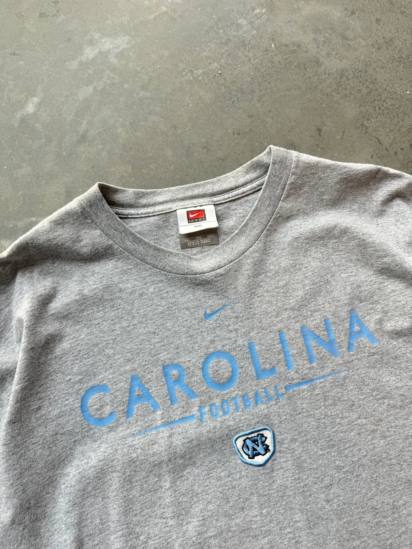 00’s UNC North Carolina Tarheels Football Vintage Nike Center Swoosh Tee (XXL)