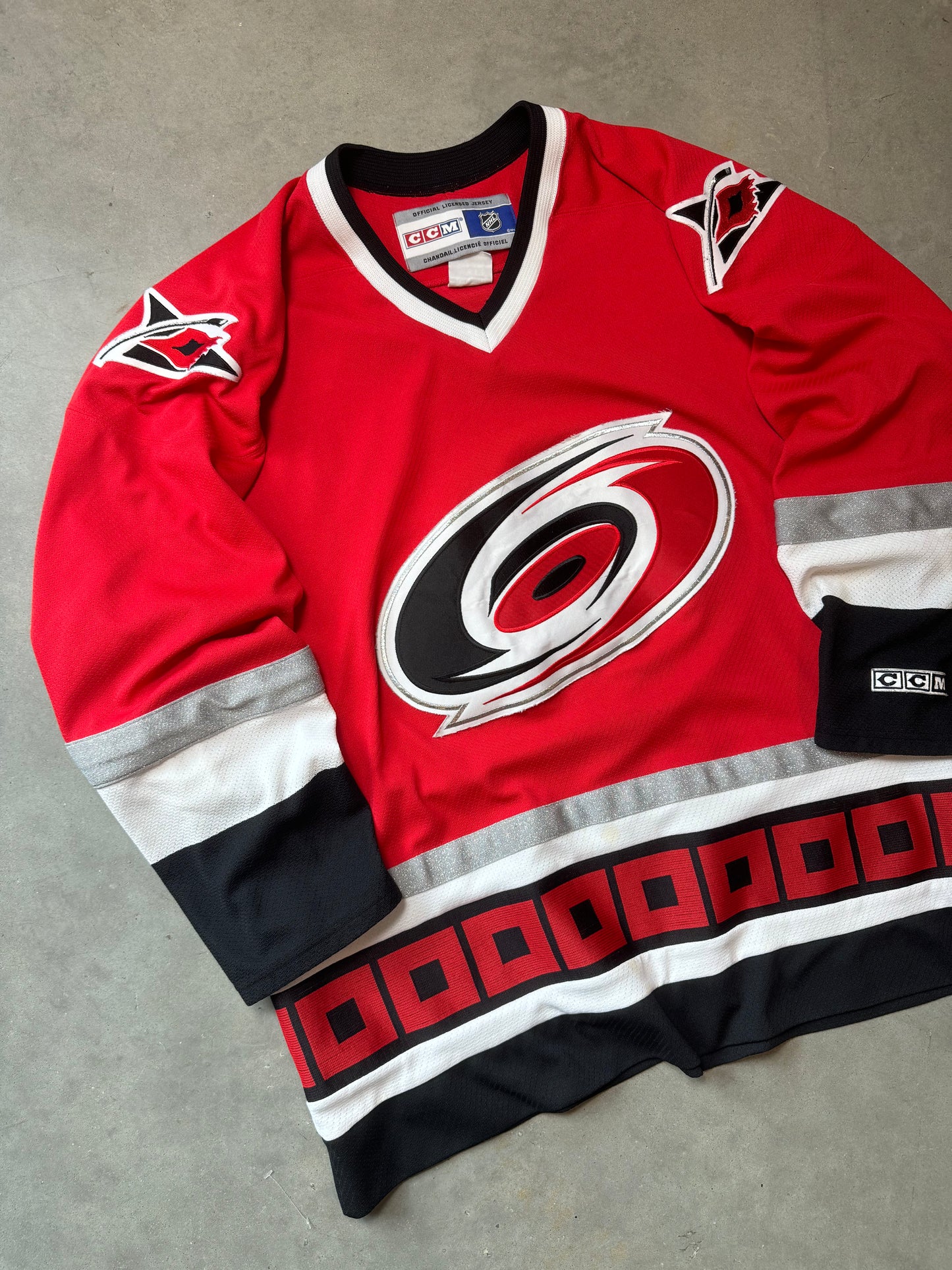 90’s Carolina Hurricanes Vintage CCM NHL Hockey Jersey (XL)