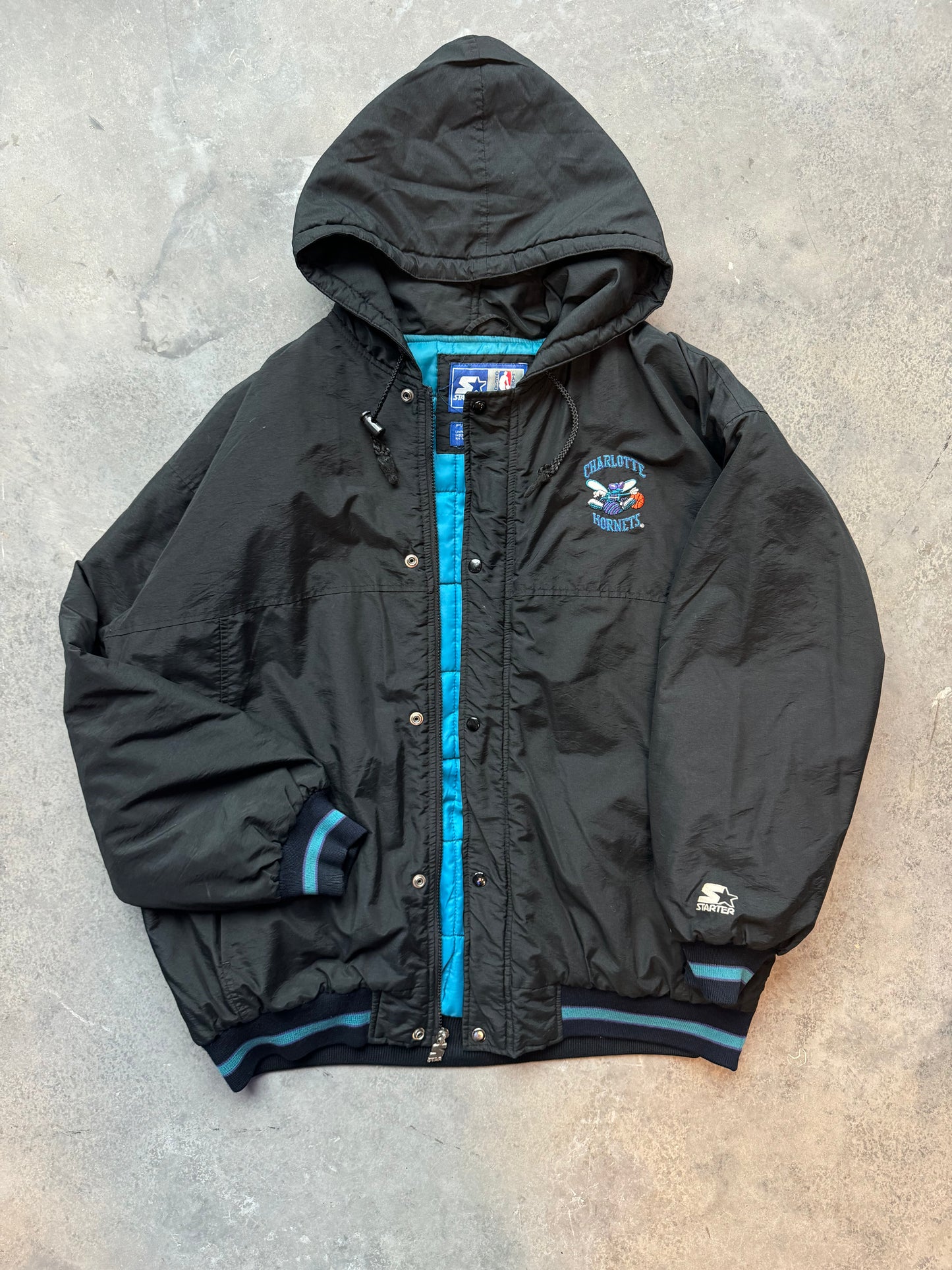 90’s Charlotte Hornets Vintage Starter Black Big Spellout NBA Puffer Jacket (XL)