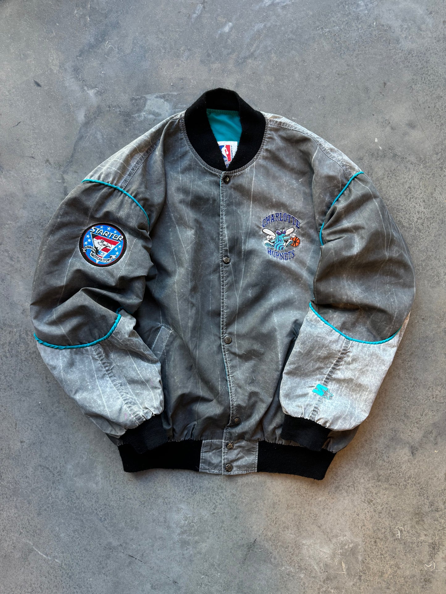 90’s Charlotte Hornets Vintage Grey Stone Washed Nylon Starter NBA Eagle Crest Satin Jacket (Large)