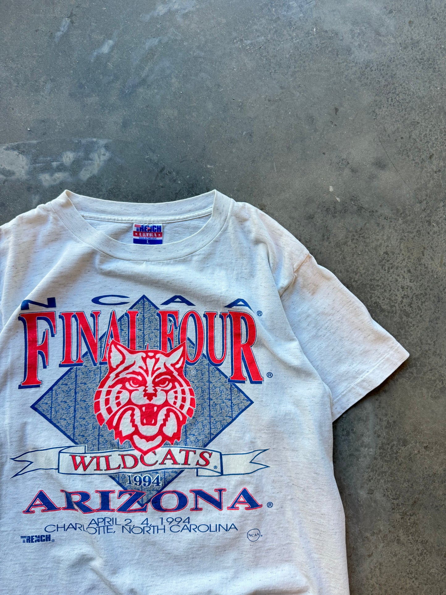 1994 Charlotte NCAA Final Four Arizona Wildcats Vintage College Basketball Tee (Large)