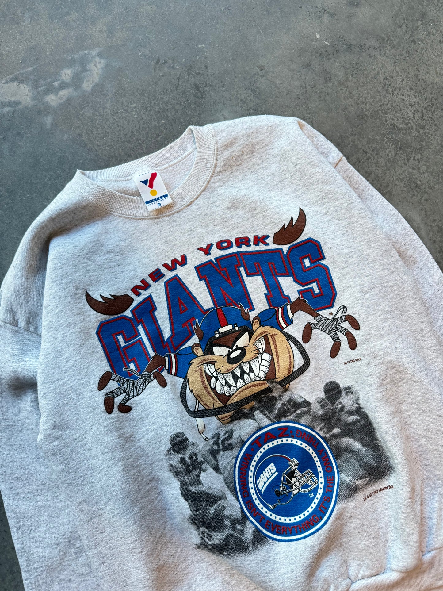 1994 New York Giants x Taz Looney Tunes Vintage Heather Grey NFL Crewneck (XL)