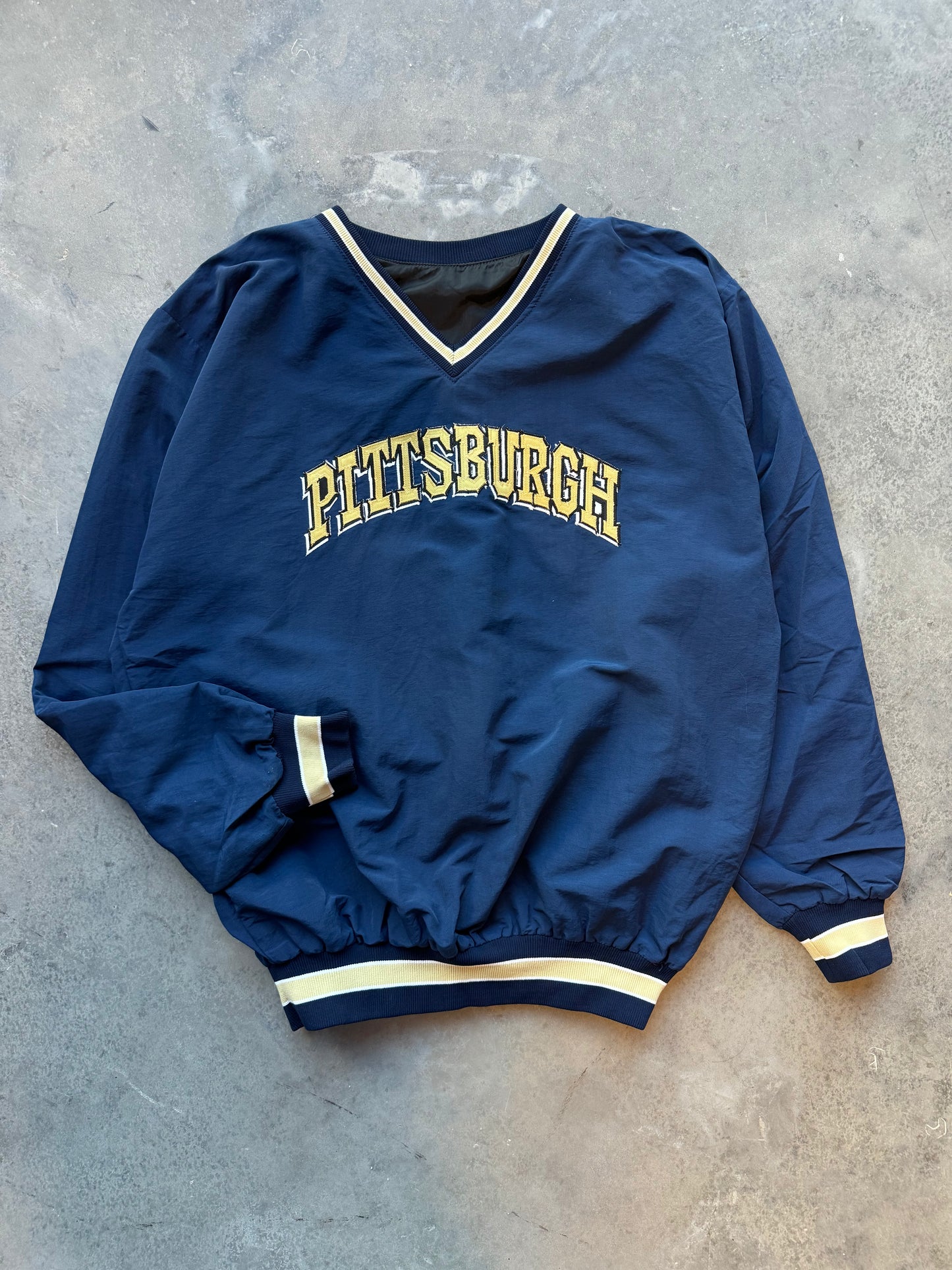 90’s Pittsburgh Panthers Vintage Embroidered Spellout College Nylon Pullover (XXL)