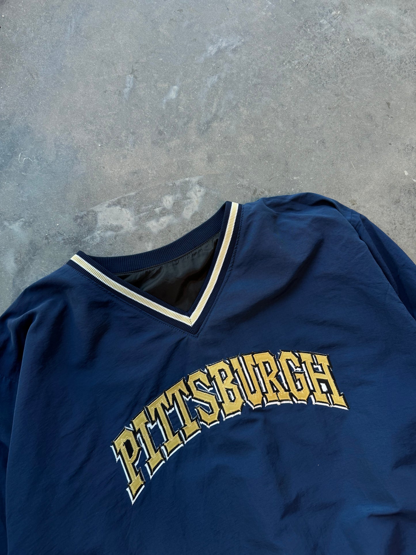 90’s Pittsburgh Panthers Vintage Embroidered Spellout College Nylon Pullover (XXL)