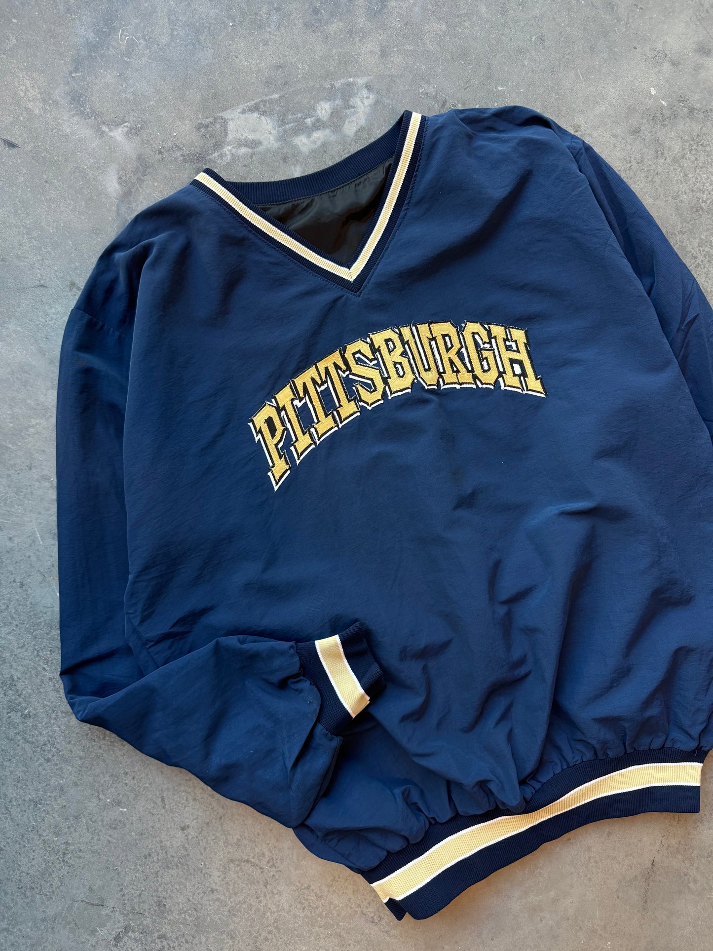 90’s Pittsburgh Panthers Vintage Embroidered Spellout College Nylon Pullover (XXL)