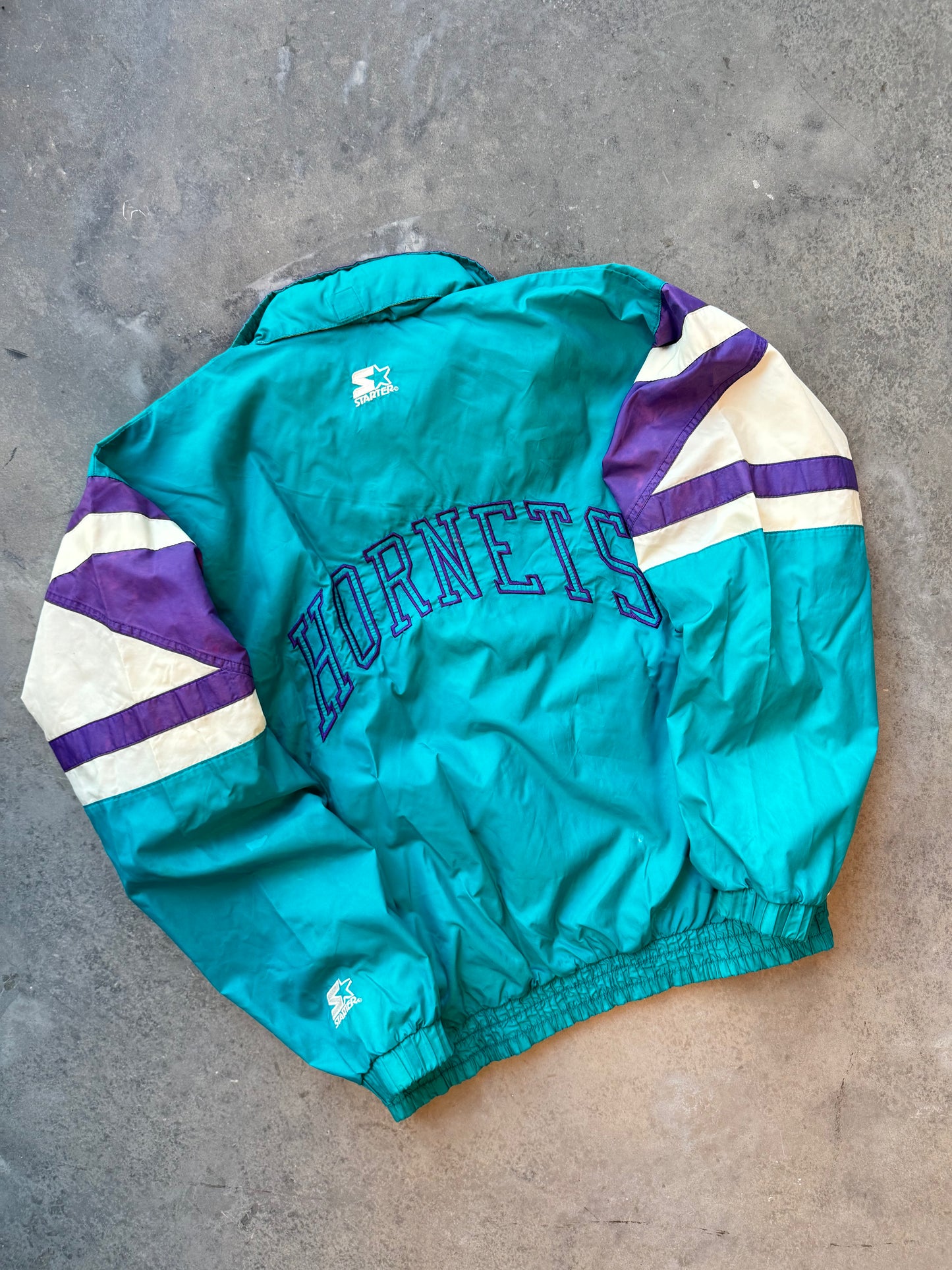 90’s Charlotte Hornets Vintage Teal Starter Full Zip NBA Windbreaker Jacket (Medium)