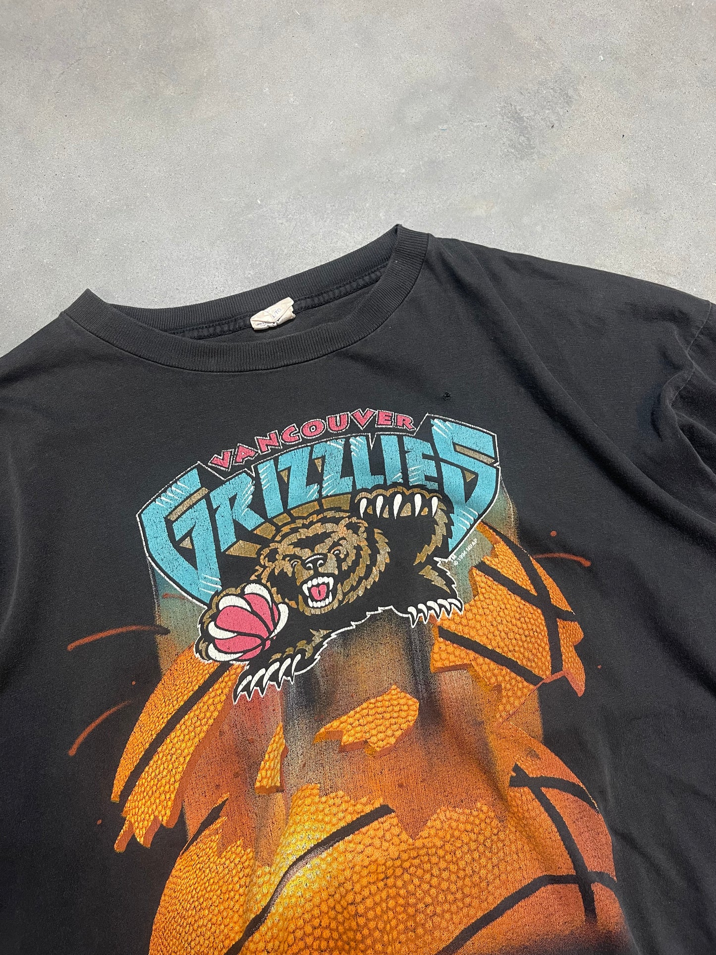 90’s Vancouver Grizzlies Vintage Starter Explosion NBA Tee (Boxy XL)