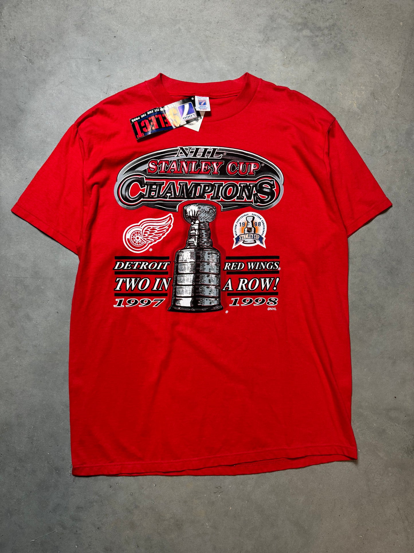 1998 Detroit Red Wings Vintage Back to Back NHL Stanley Cup Champions Tee - Deadstock (XL)