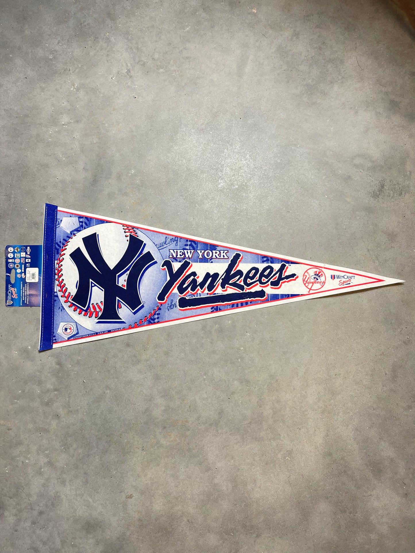 1999 New York Yankees Vintage MLB Baseball Pennant