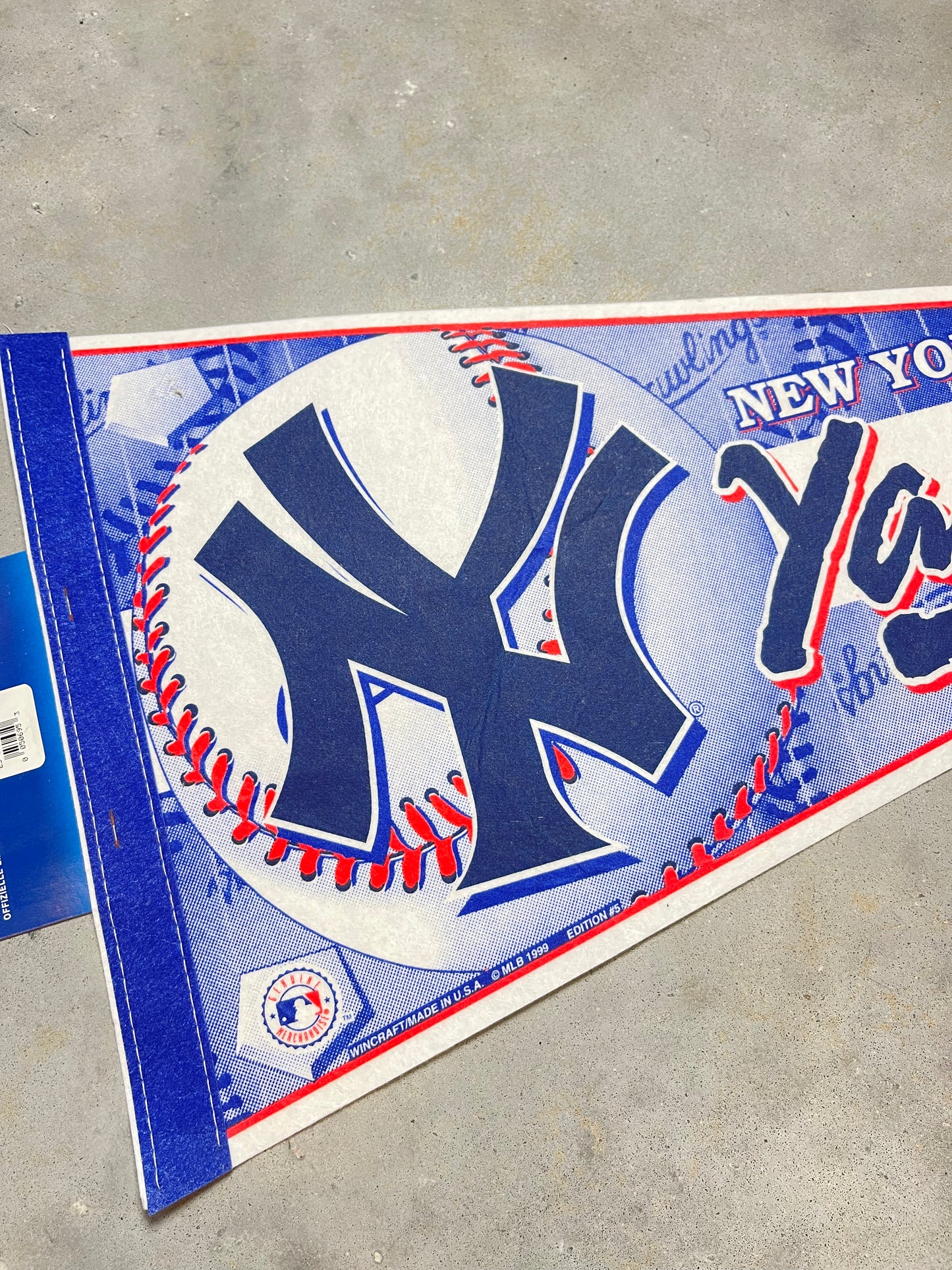 1999 New York Yankees Vintage MLB Baseball Pennant