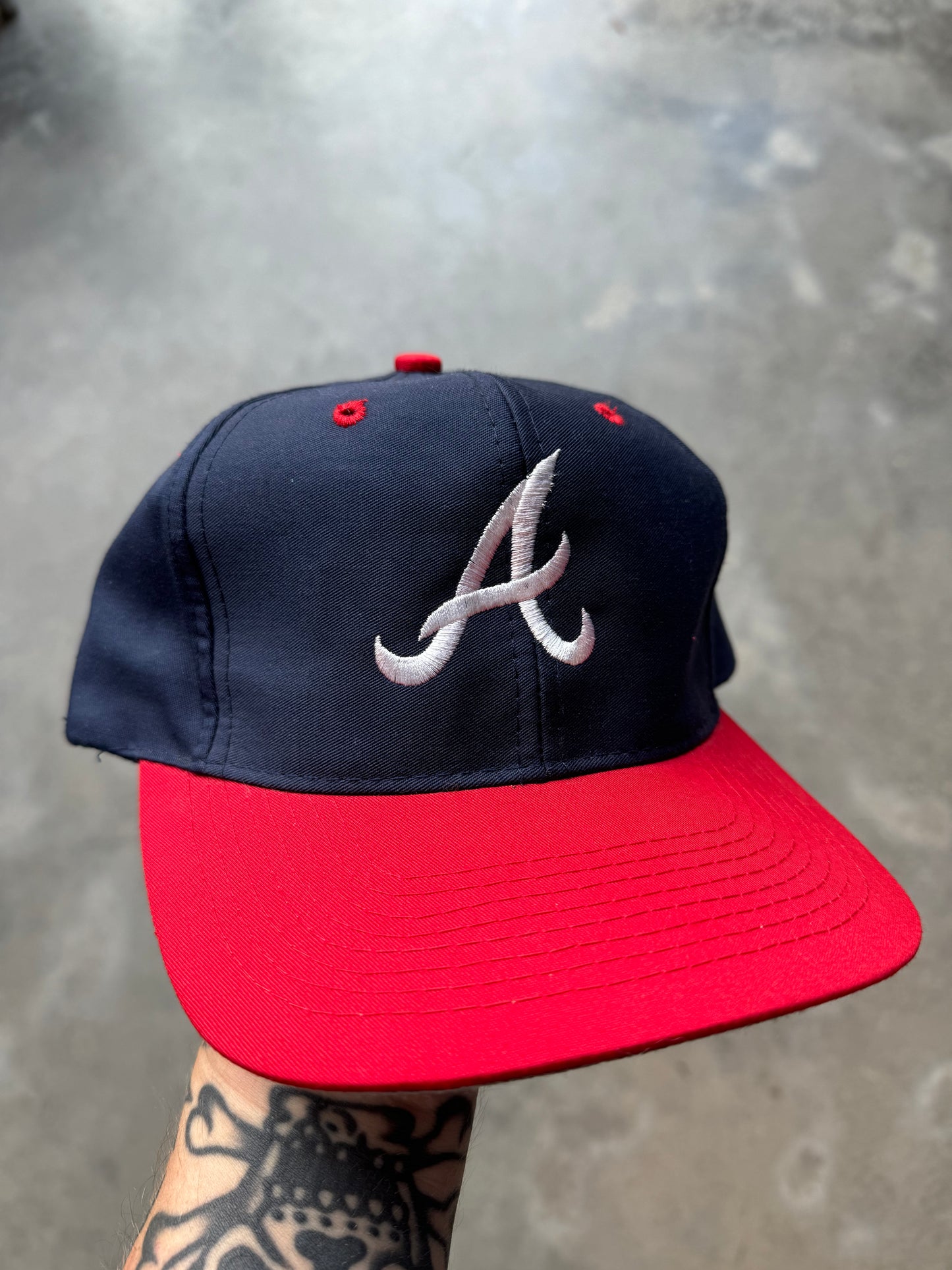 90’s Atlanta Braves Vintage Navy Blue Logo 7 MLB Snapback Hat (OSFA)