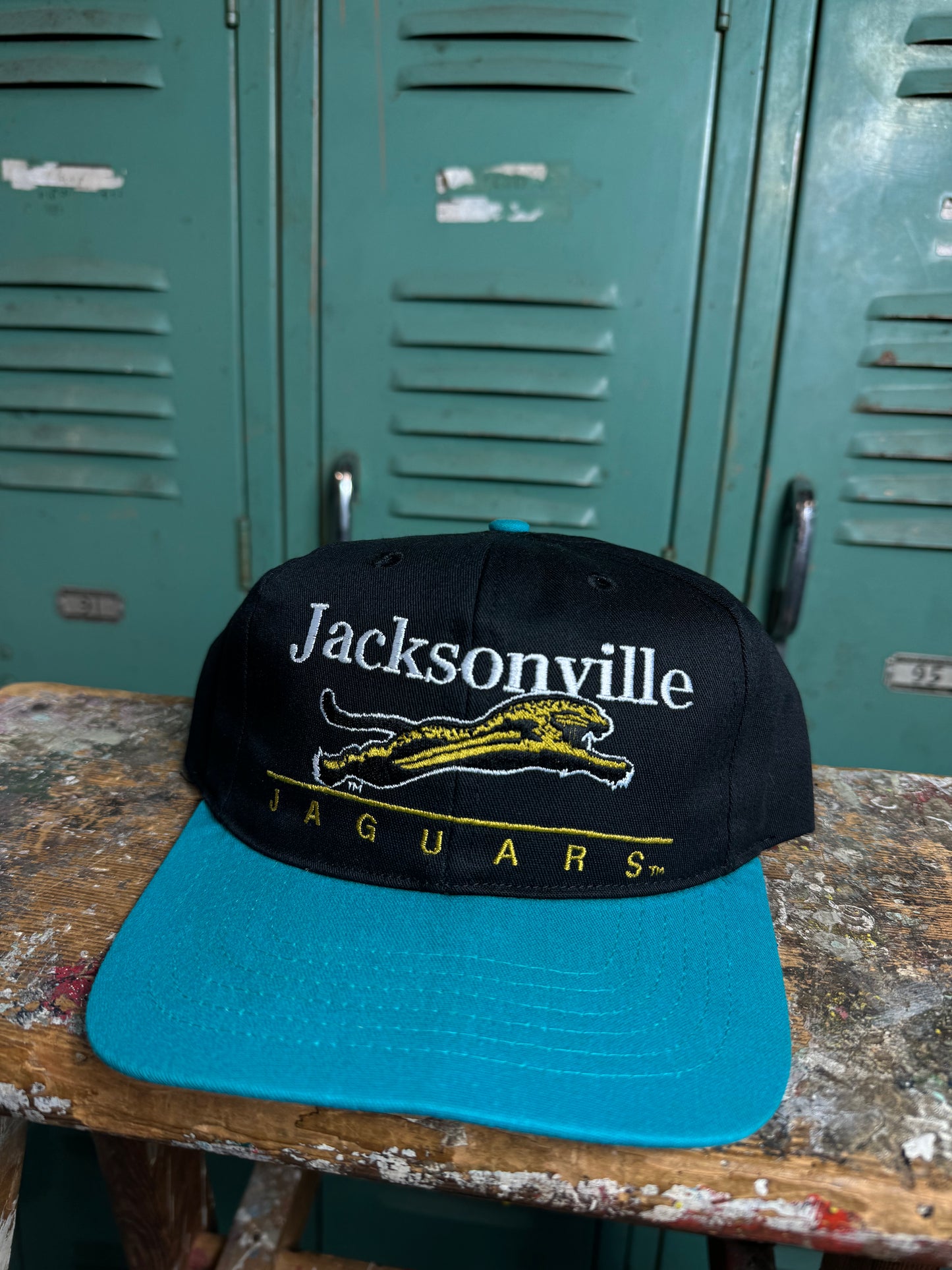 90’s Jacksonville Jaguars Vintage Banned Logo NFL Snapback Hat (OSFA)