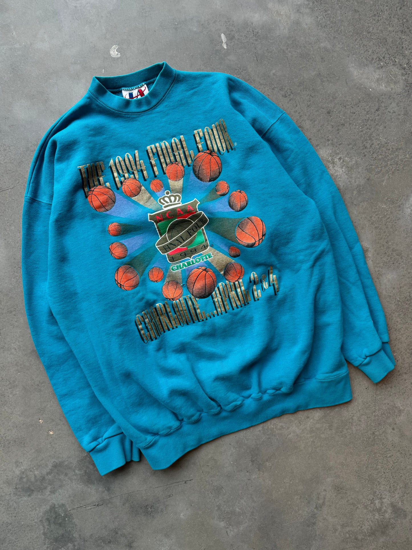 1994 Charlotte NCAA Final Four Vintage Teal Logo Athletic Heavyweight College Basketball Crewneck (XL)