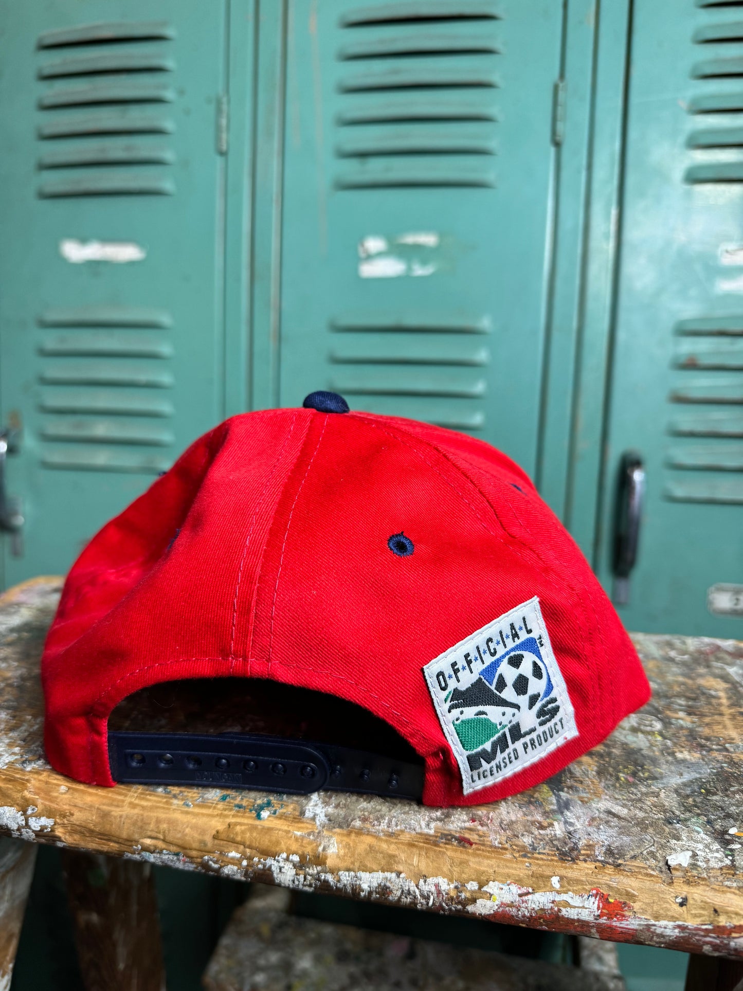 90’s Chicago Fire Vintage Majestic MLS Soccer Snapback Hat (OSFA)