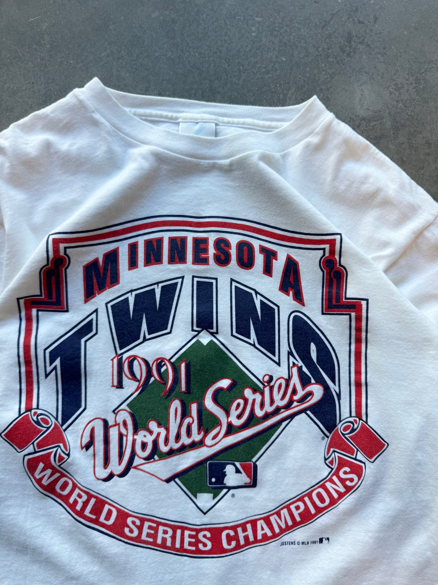 1991 Minnesota Twins Vintage World Series Champions MLB Baseball Tee (Large)