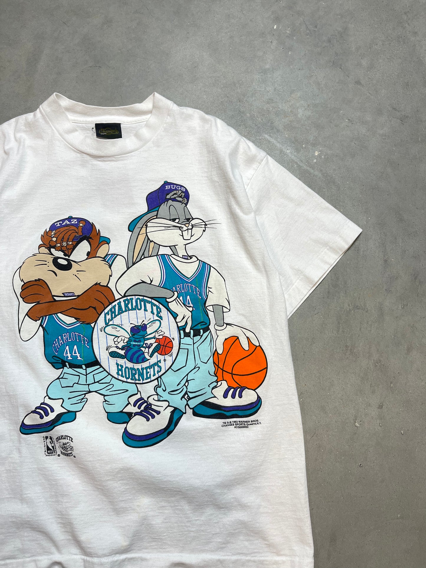 1993 Charlotte Hornets x Looney Tunes Vintage Hip Hop NBA Tee (Large)