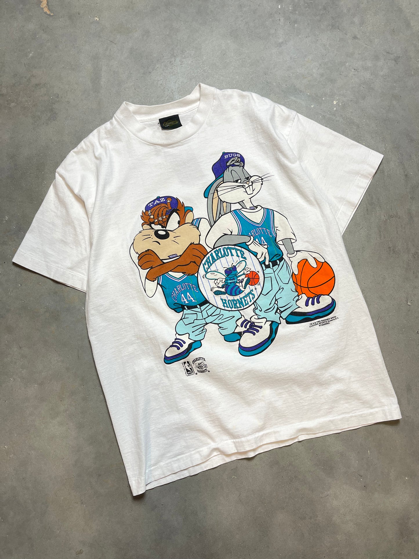 1993 Charlotte Hornets x Looney Tunes Vintage Hip Hop NBA Tee (Large)