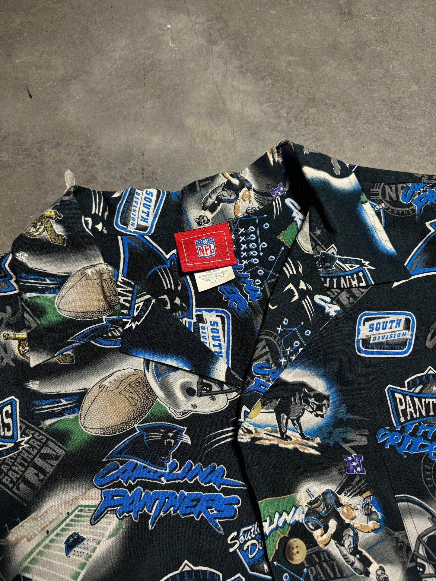 00’s Carolina Panthers Vintage All Over Print Rayon Button Up NFL Hawaiian Shirt (XL)