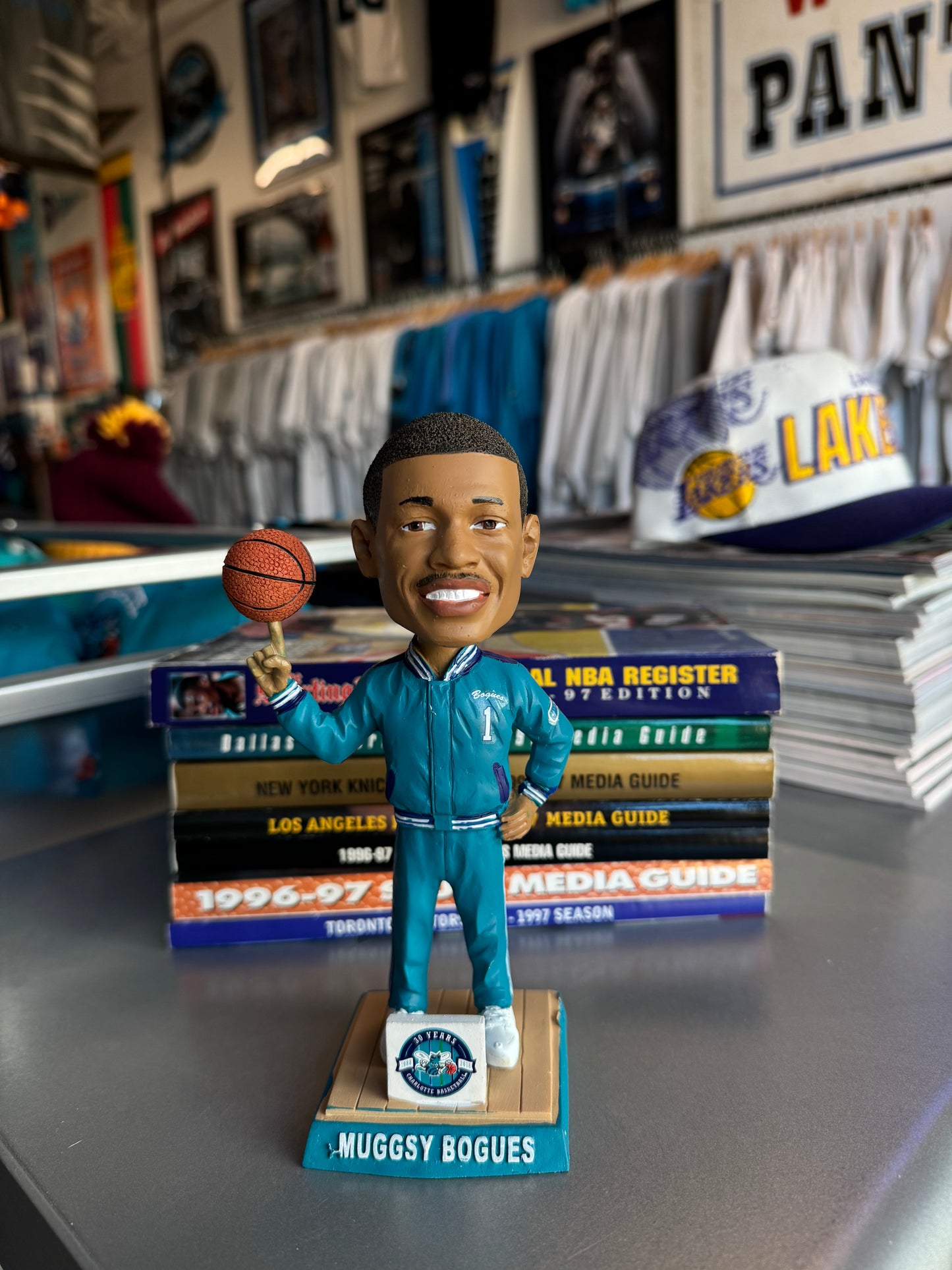 2018 Charlotte Hornets Muggsy Bogues 30th Anniversary NBA Bobblehead - Brand New In Box