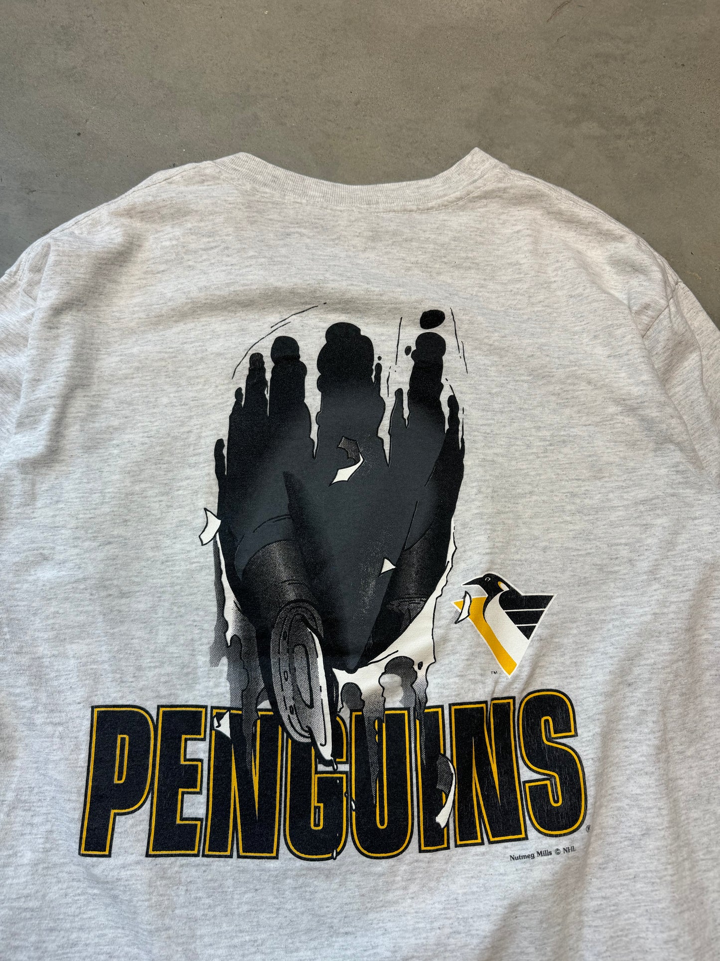 90’s Pittsburgh Penguins Vintage Nutmeg Mills Breakthrough NHL Tee (Large)