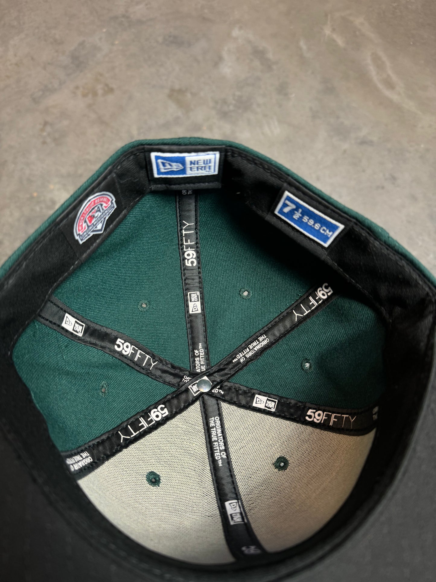 00’s Charlotte Knights Vintage Green Minor League Baseball New Era Fitted Hat (7 1/2)