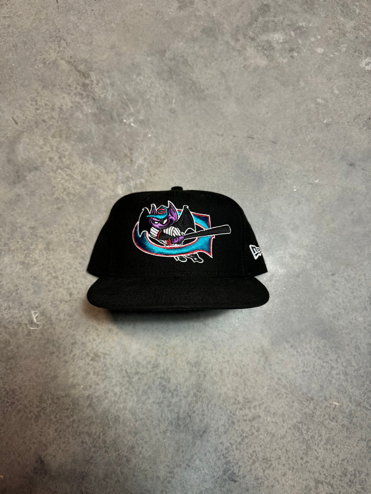 90’s Greensboro Bats Vintage Black Minor League Baseball New Era Fitted Hat (7 1/2)