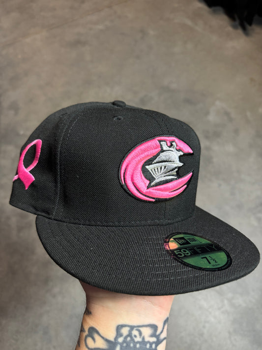 2010’s Charlotte Knights Breast Cancer Awareness Minor League Baseball New Era Fitted Hat (7 1/2)