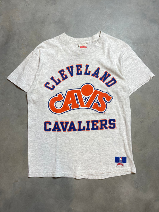 90s Cleveland Cavaliers Logo Spellout NBA Nutmeg Tee (Medium)