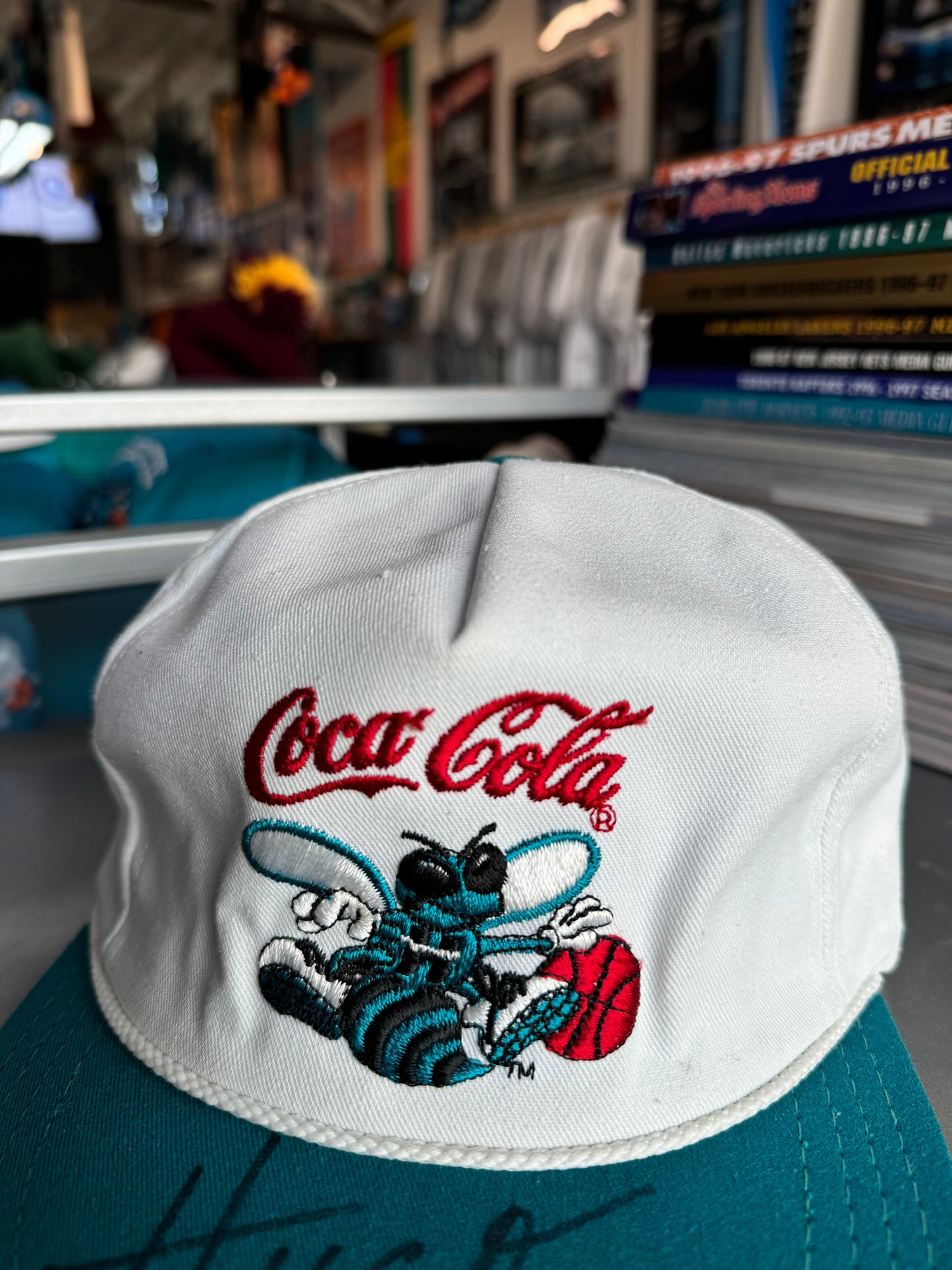 90’s Charlotte Hornets x Coca-Cola Vintage Hugo The Hornet Signed White AJD NBA Snapback Hat (OSFA)