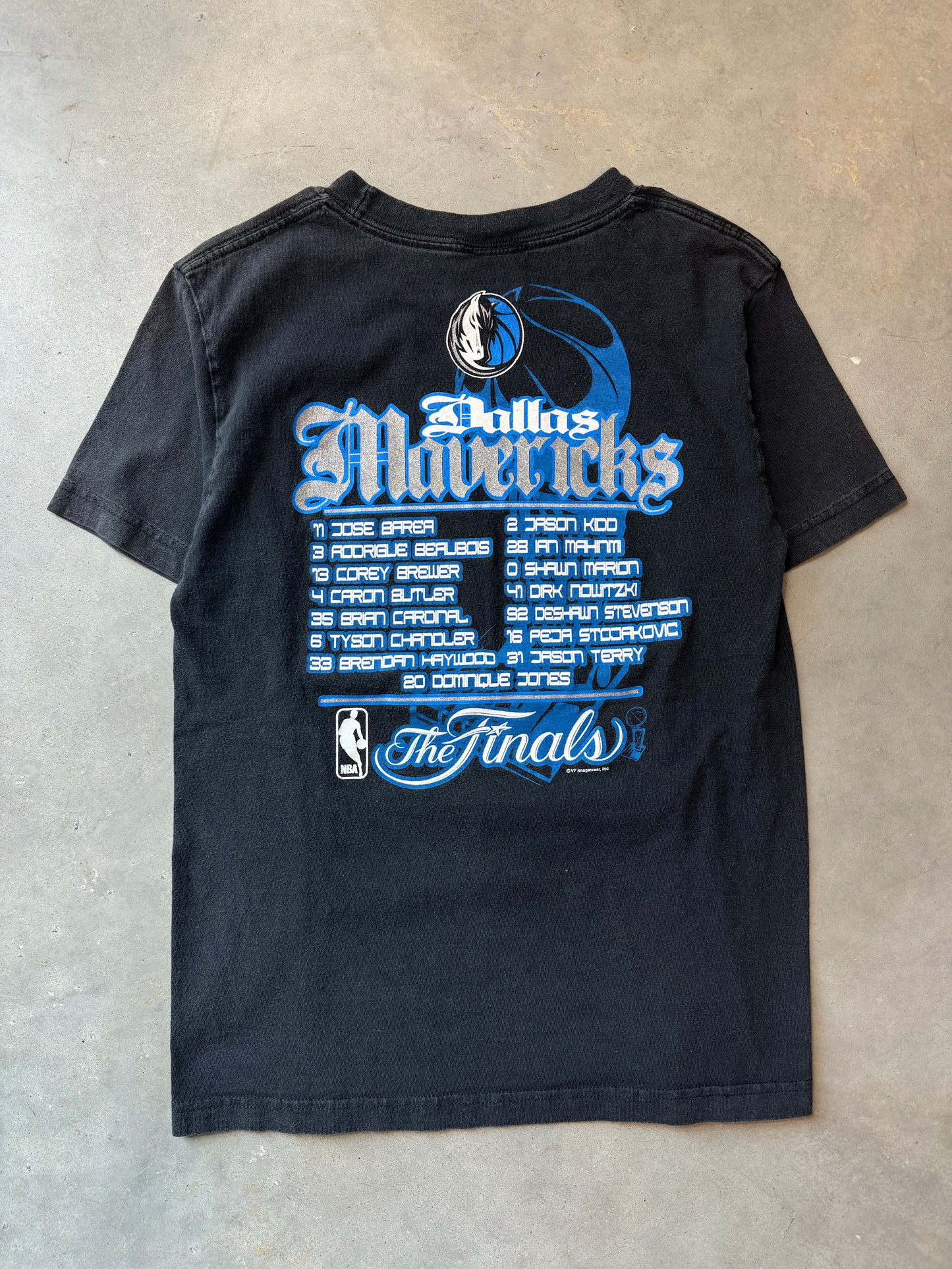 2011 Dallas Mavericks Vintage NBA Finals Champions Roster Tee (Small)