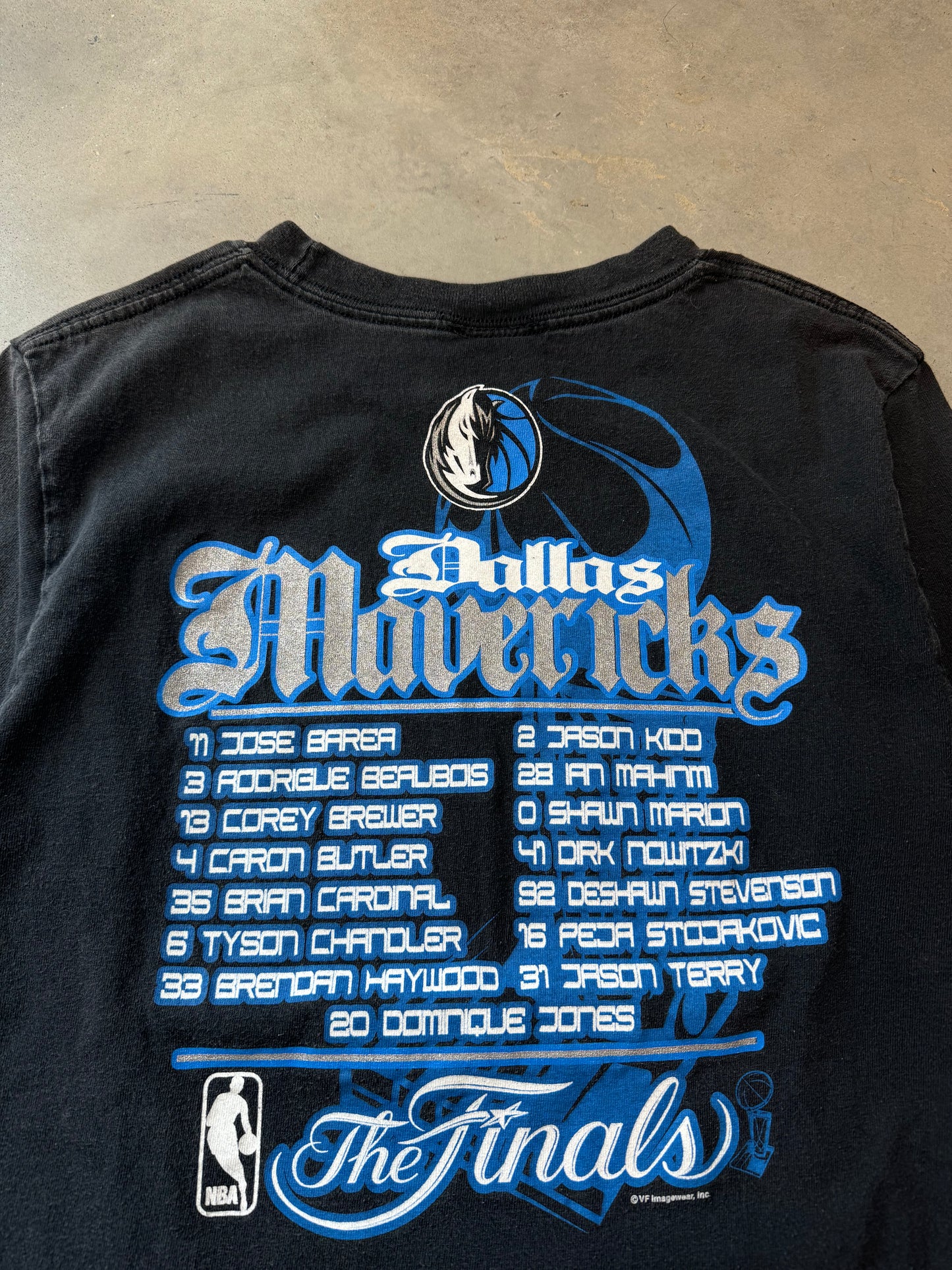 2011 Dallas Mavericks Vintage NBA Finals Champions Roster Tee (Small)