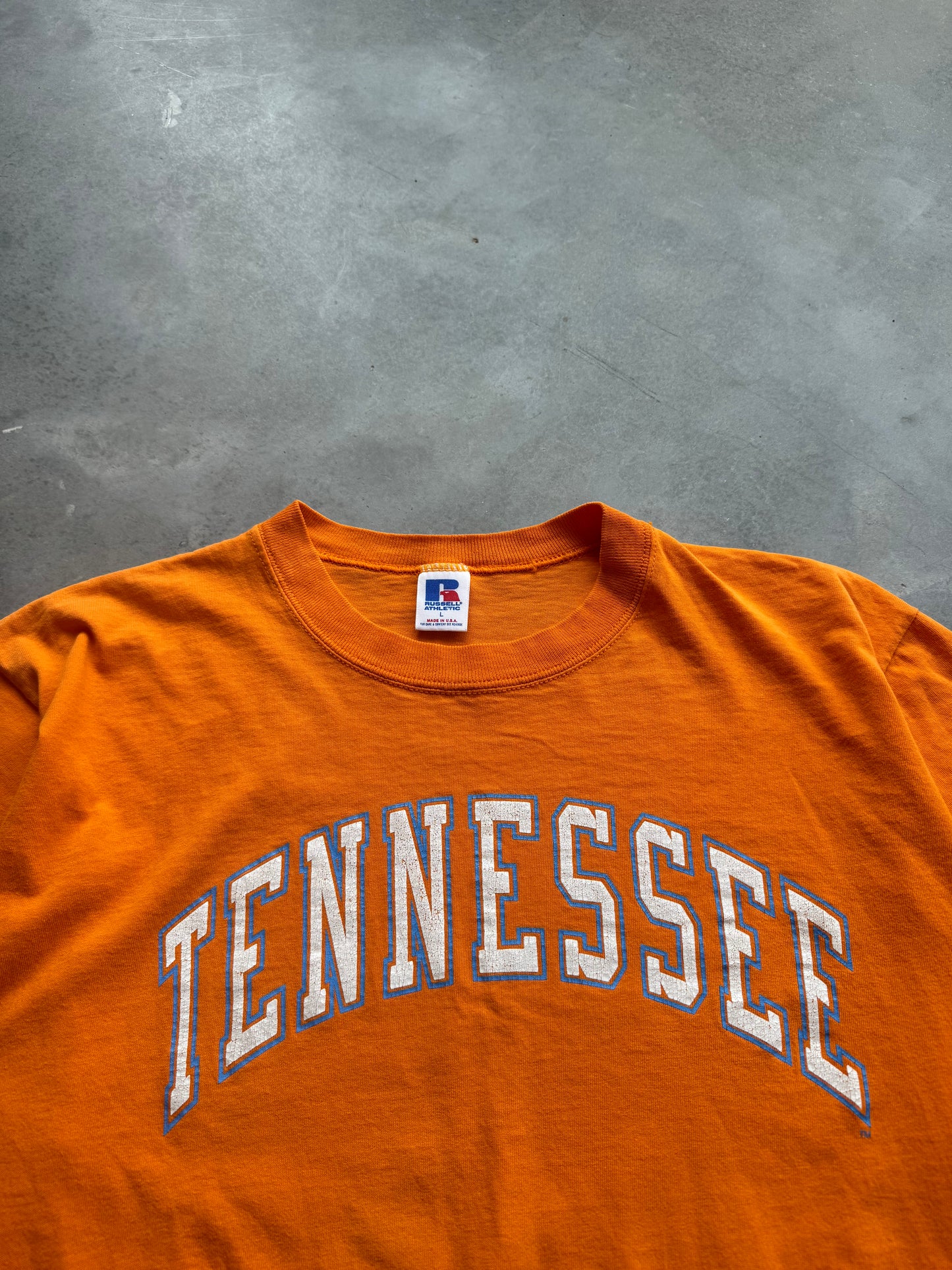 90’s Tennessee Volunteers Vintage Block Arch Spellout College Russell Athletic Tee (Large)