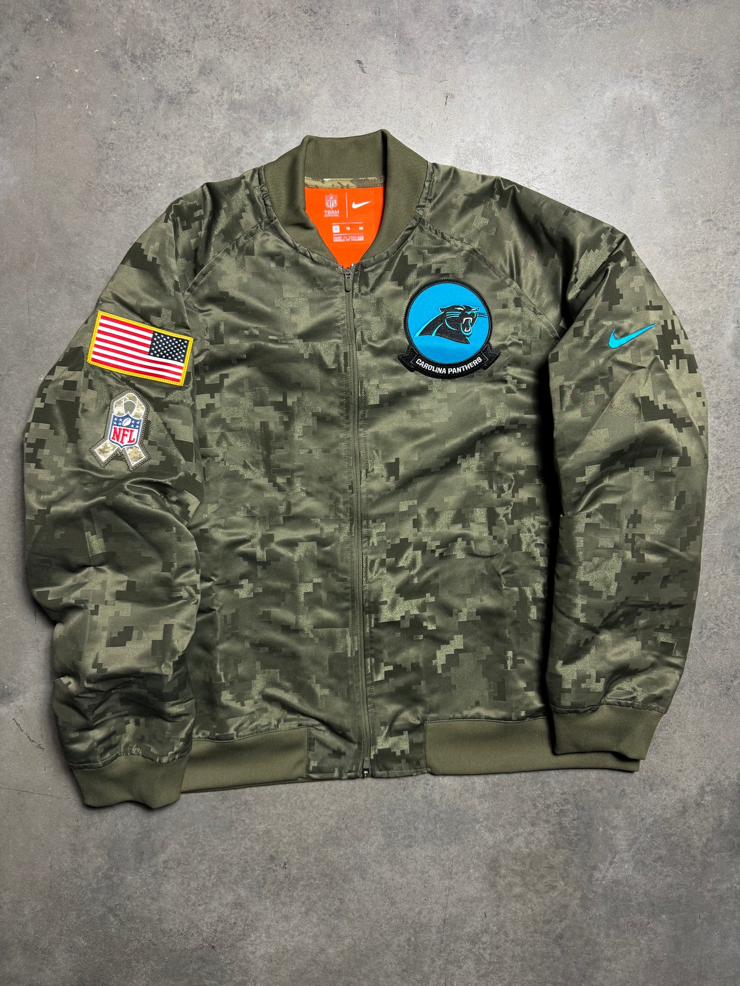 2019 Carolina Panthers Nike Salute to Service NFL Green Digi Camo Bomber Jacket (Women’s XL)