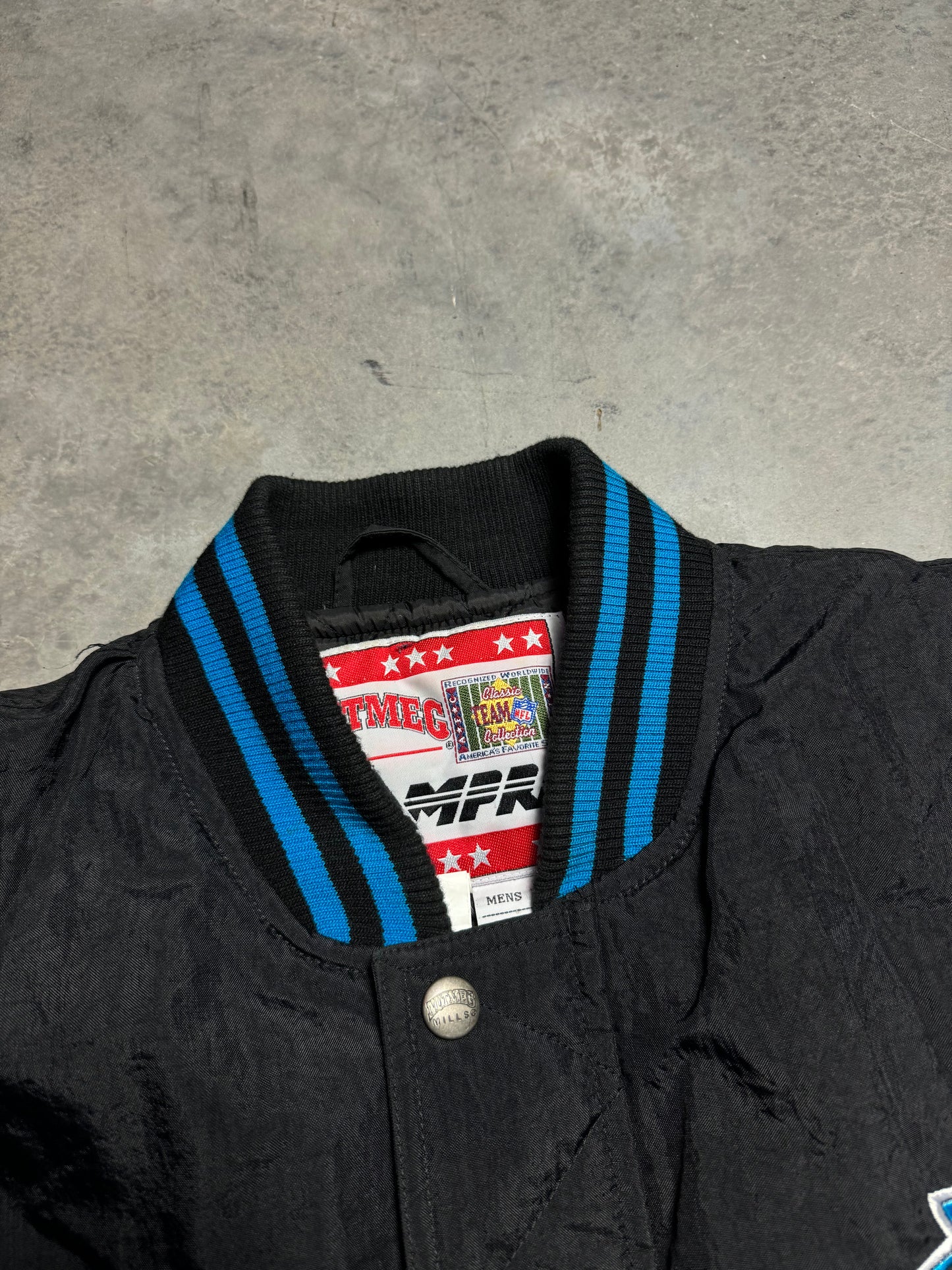 90’s Carolina Panthers Vintage Black Nutmeg Mills Campri Full Cat Alternate Logo NFL Quilted Bomber Nylon Jacket (XL)