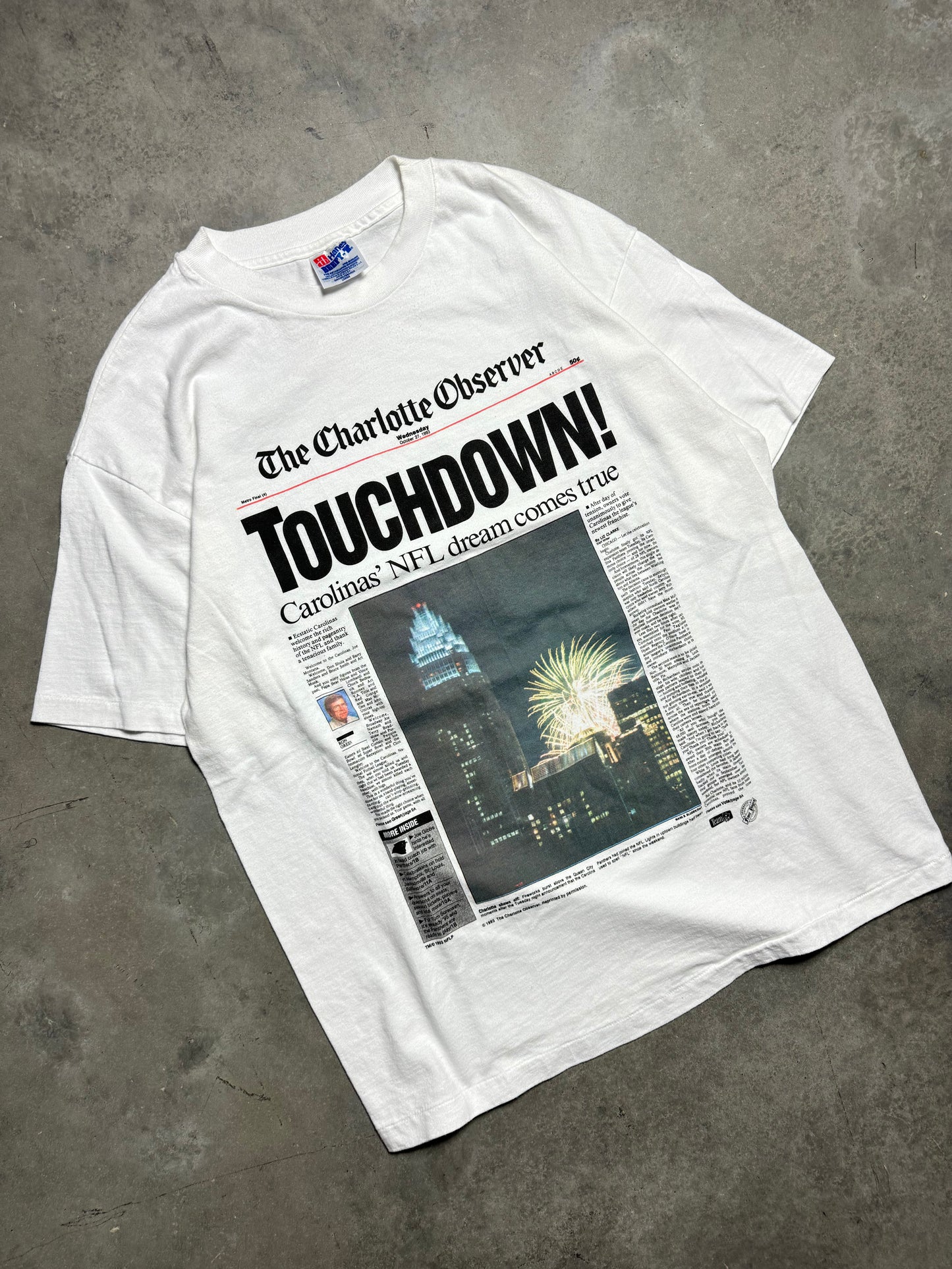 1993 Carolina Panthers “Touchdown!” Vintage Charlotte Observer Expansion Franchise Announcement NFL Newspaper Tee (Large)