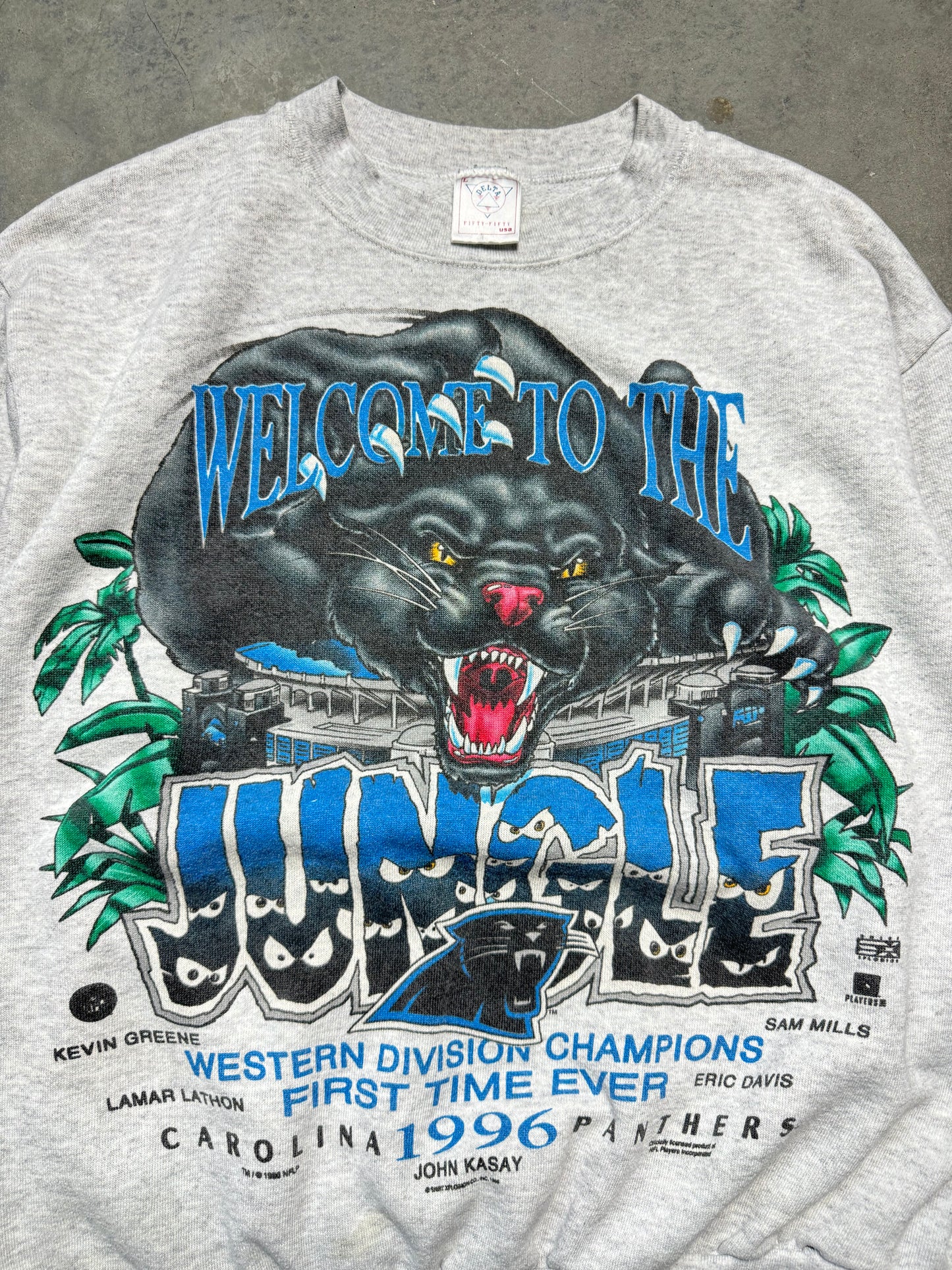 1996 Carolina Panthers “Welcome To The Jungle” Western Division Champions Caricature Panther Ericsson Stadium Vintage NFL Playoffs Crewneck (Medium)