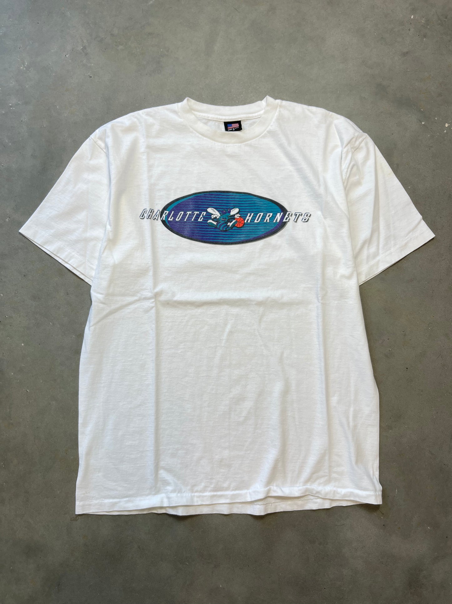 90’s Charlotte Hornets Vintage NBA Oval Logo Tee (XL)