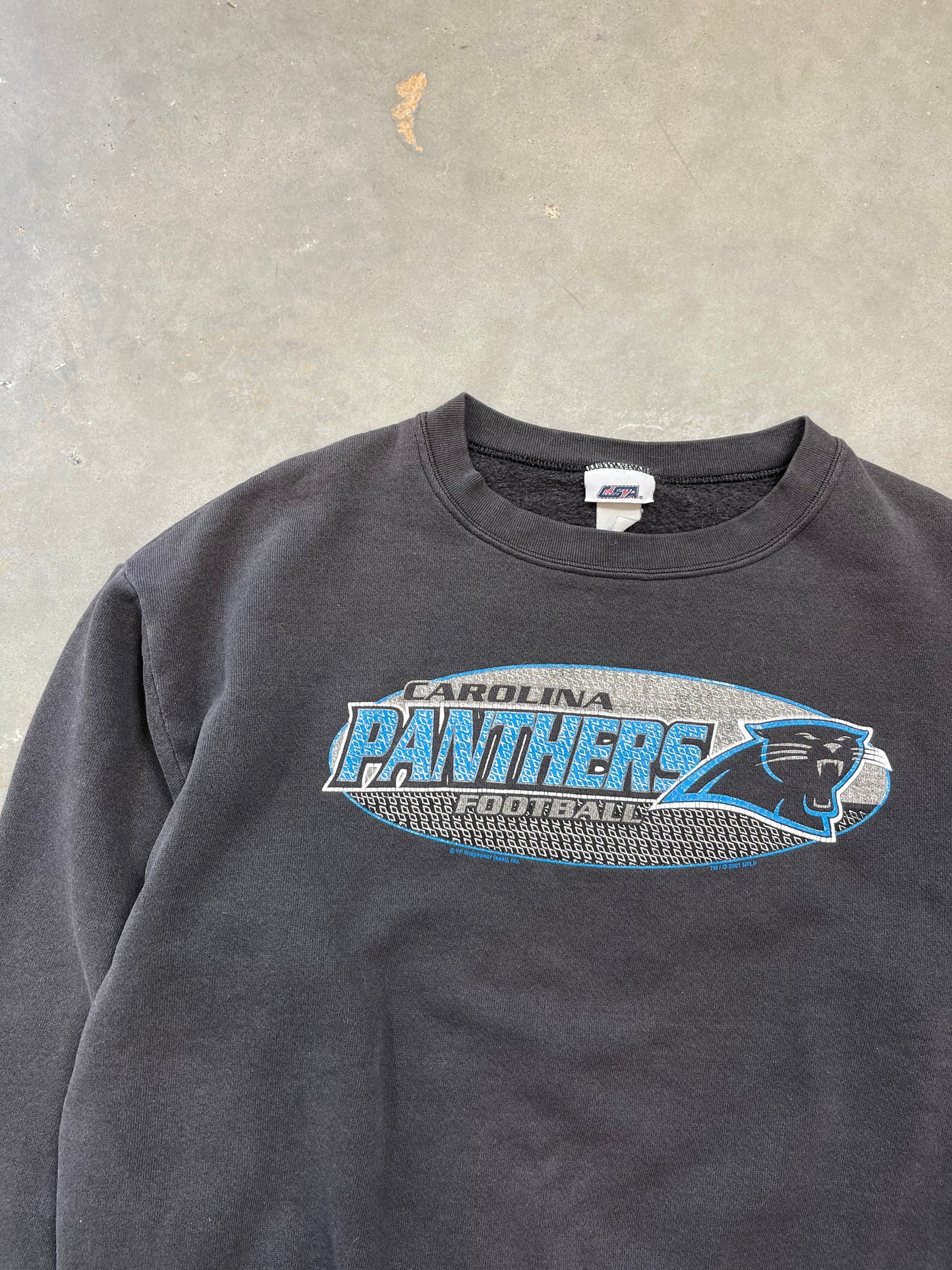 2001 Carolina Panthers Vintage Faded NFL Crewneck (Medium)