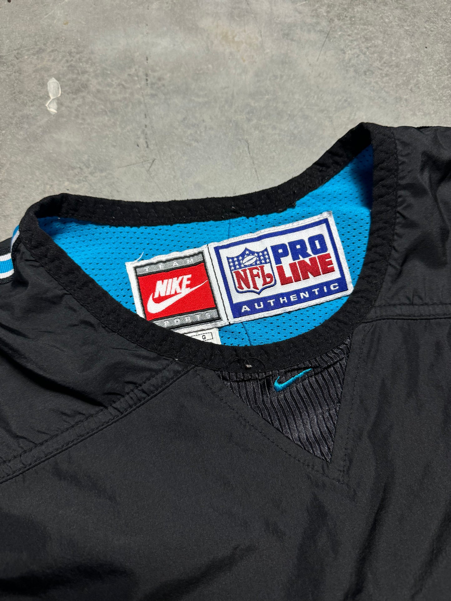 90’s Carolina Panthers Vintage Black Nike Nylon Mini Swoosh NFL Windbreaker Sideline Pullover (Large)