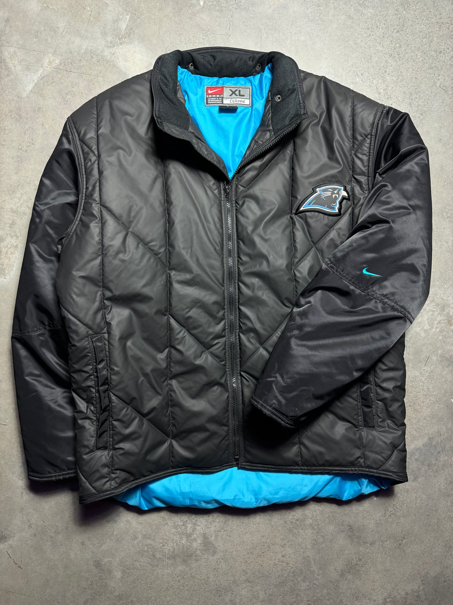 1999/2000 Carolina Panthers Vintage Black Nike Cat Scratch Font Bubble Style Sideline NFL Jacket (XL)