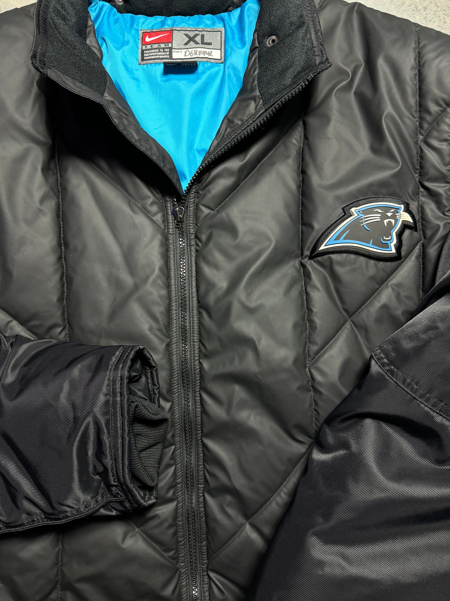 1999/2000 Carolina Panthers Vintage Black Nike Cat Scratch Font Bubble Style Sideline NFL Jacket (XL)