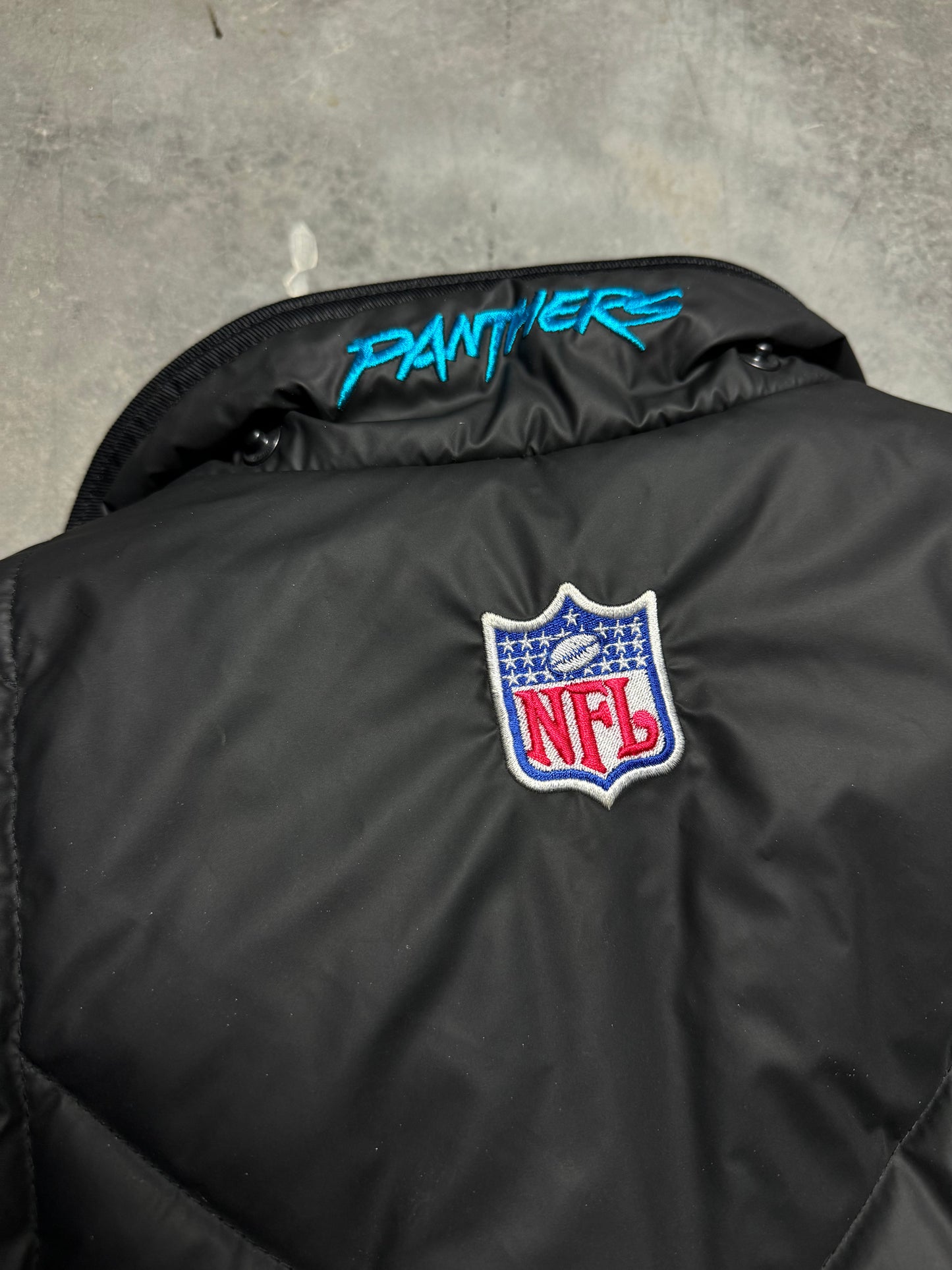 1999/2000 Carolina Panthers Vintage Black Nike Cat Scratch Font Bubble Style Sideline NFL Jacket (XL)