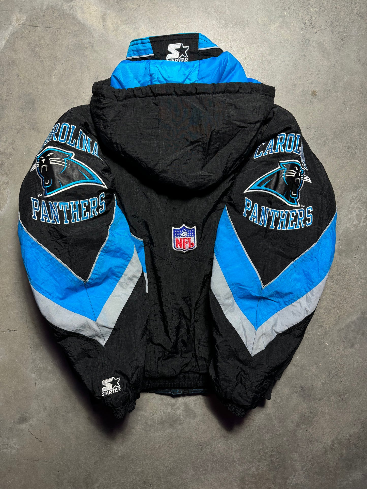 90’s Carolina Panthers Vintage Black Starter Big Shoulder Logos NFL Puffer Jacket (Large)